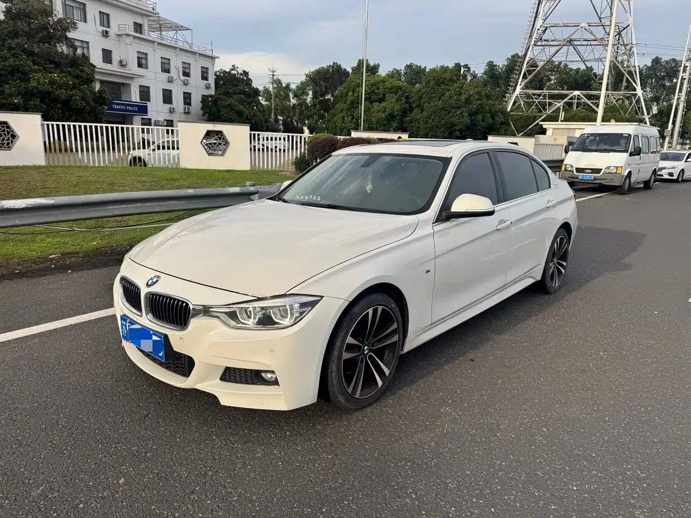 2019 BMW 3 Series 320Li M Luxury Package — миниатюра 1