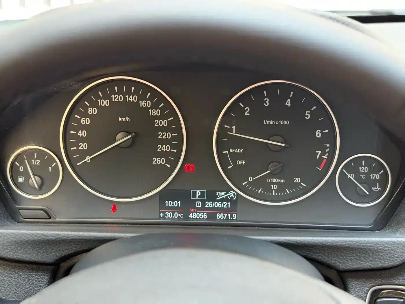 BMW 3 Series 2013 320Li Fashion Edition — миниатюра 6