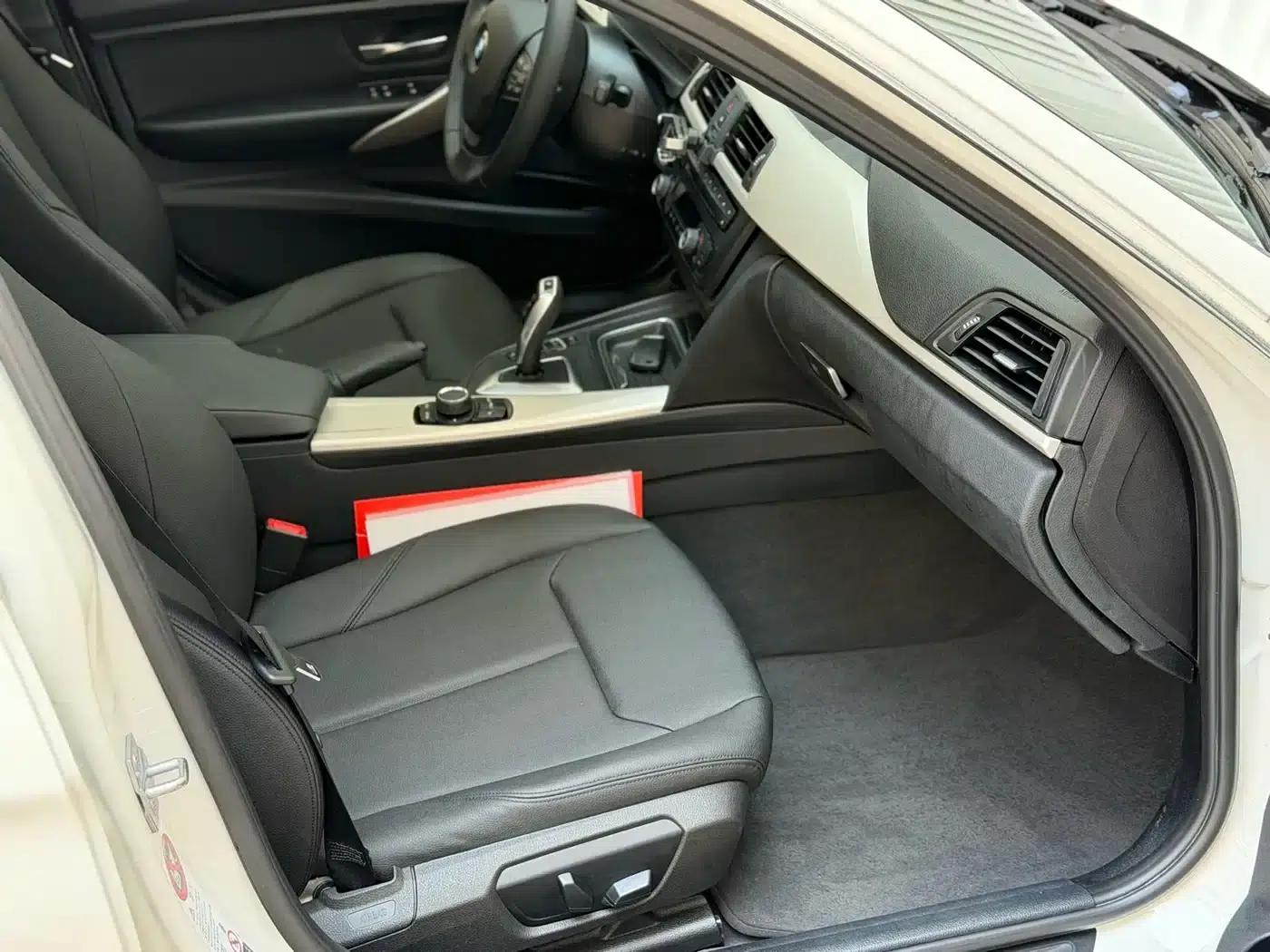 BMW 3 Series 2013 320Li Fashion Edition — миниатюра 10