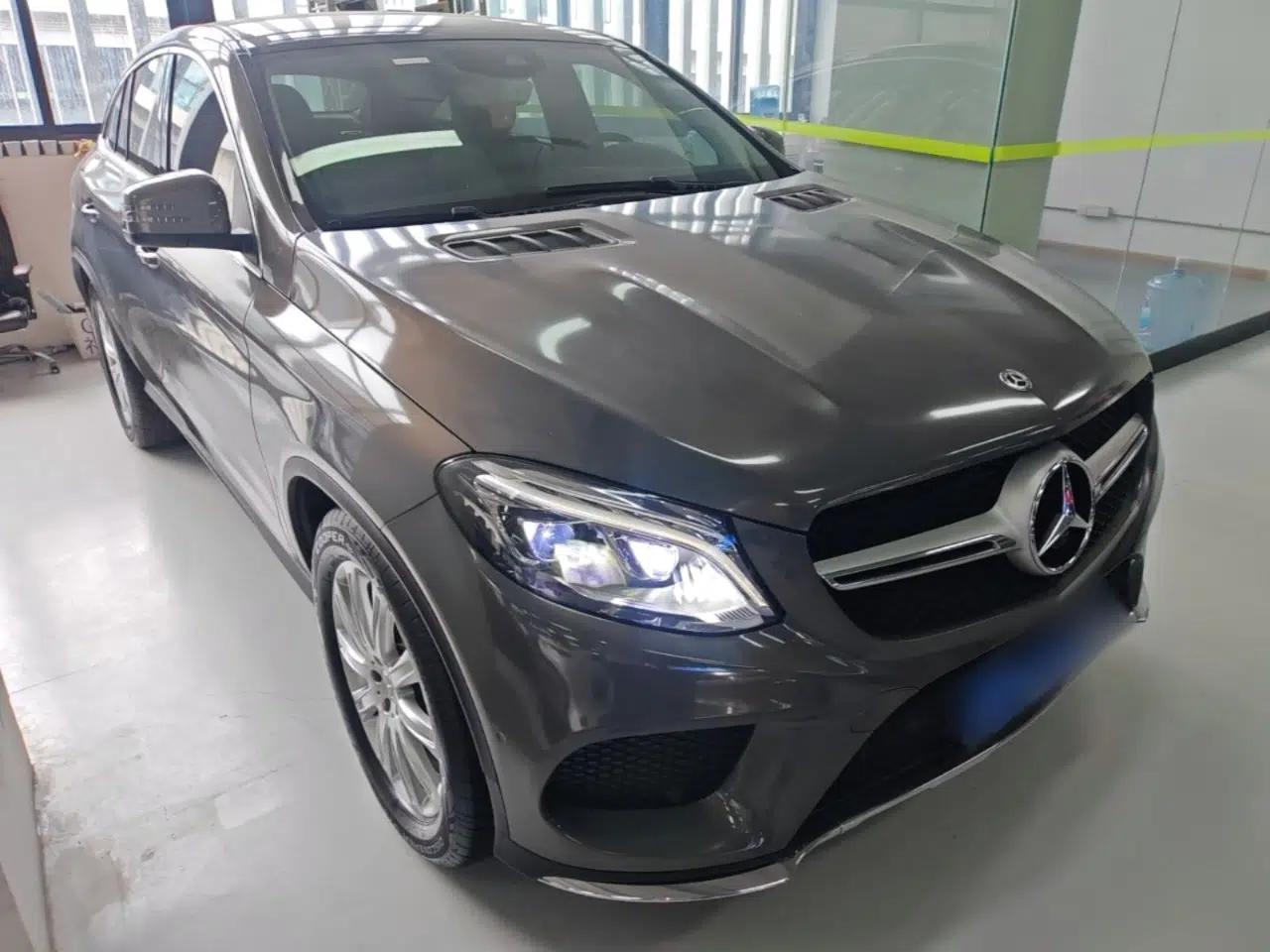 Mercedes-Benz GLE Coupe 2017 GLE 320 4MATIC Coupe SUV — миниатюра 3