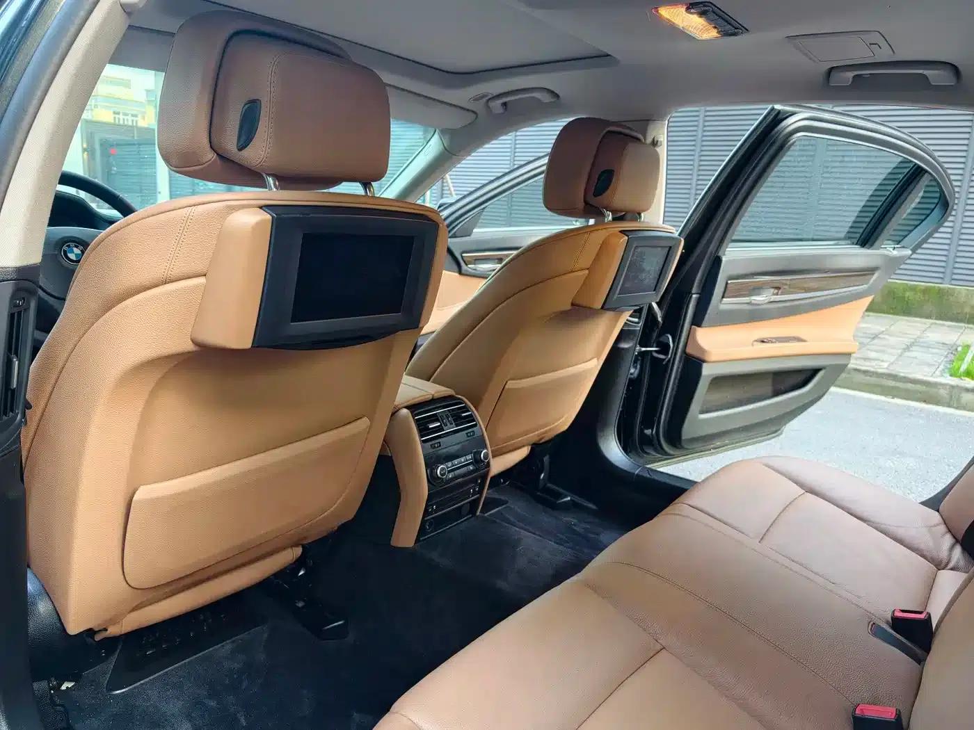BMW 7 Series 2009 740Li Luxury — миниатюра 12