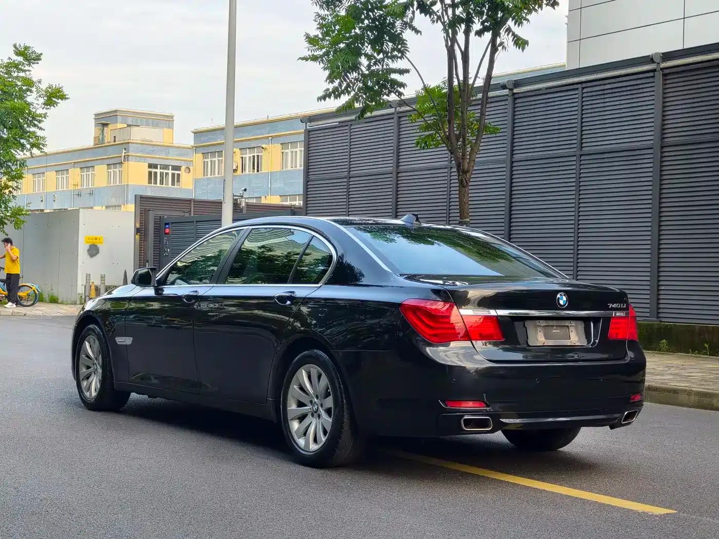 BMW 7 Series 2009 740Li Luxury — миниатюра 6
