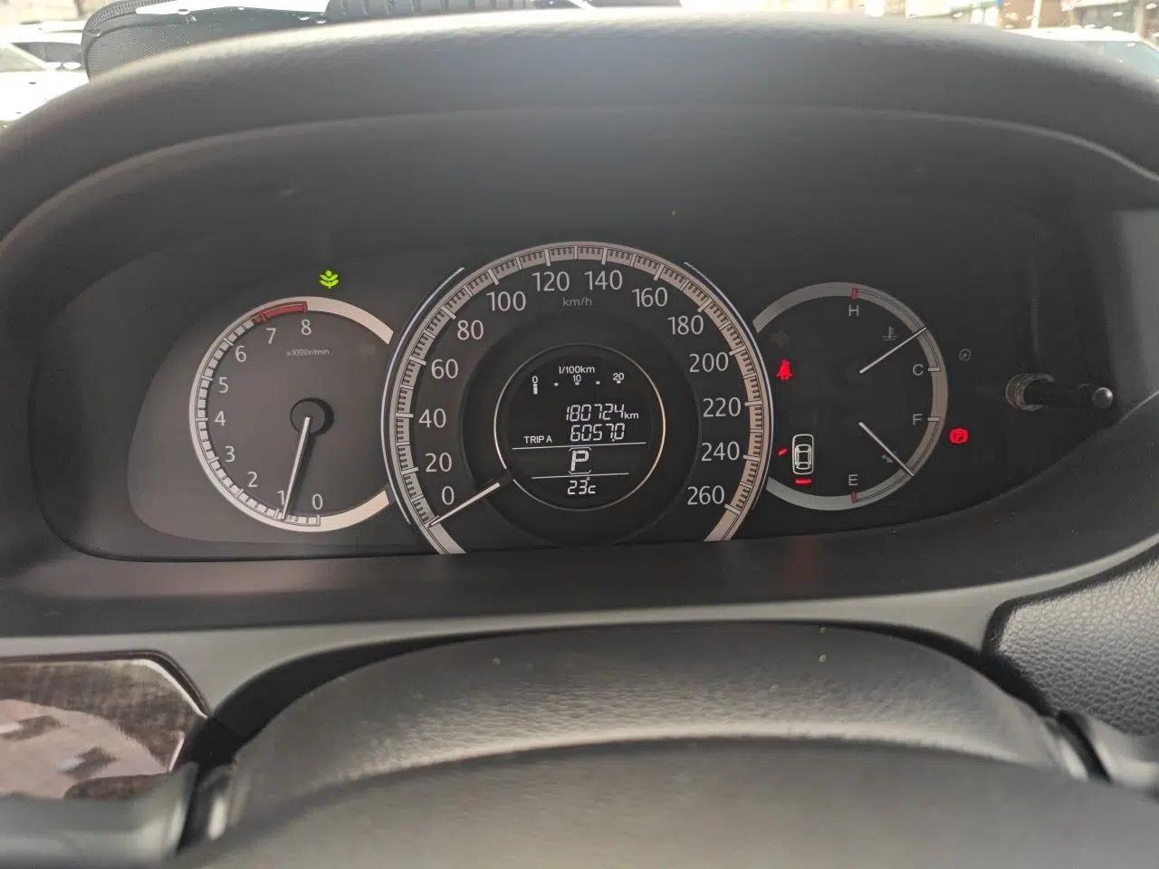 Honda Accord 2014 2.4L EX Luxury Edition — миниатюра 11