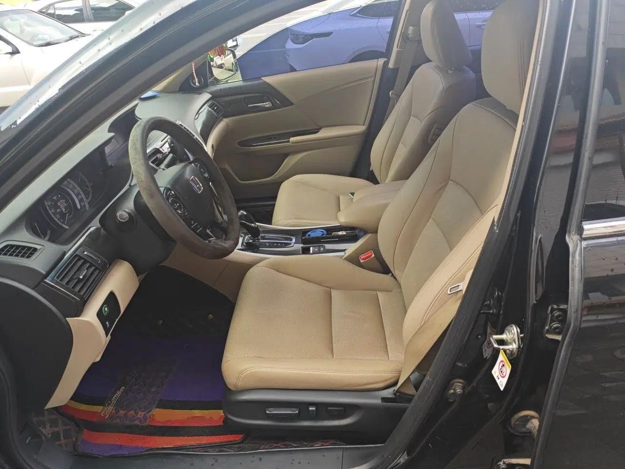 Honda Accord 2014 2.4L EX Luxury Edition — миниатюра 15