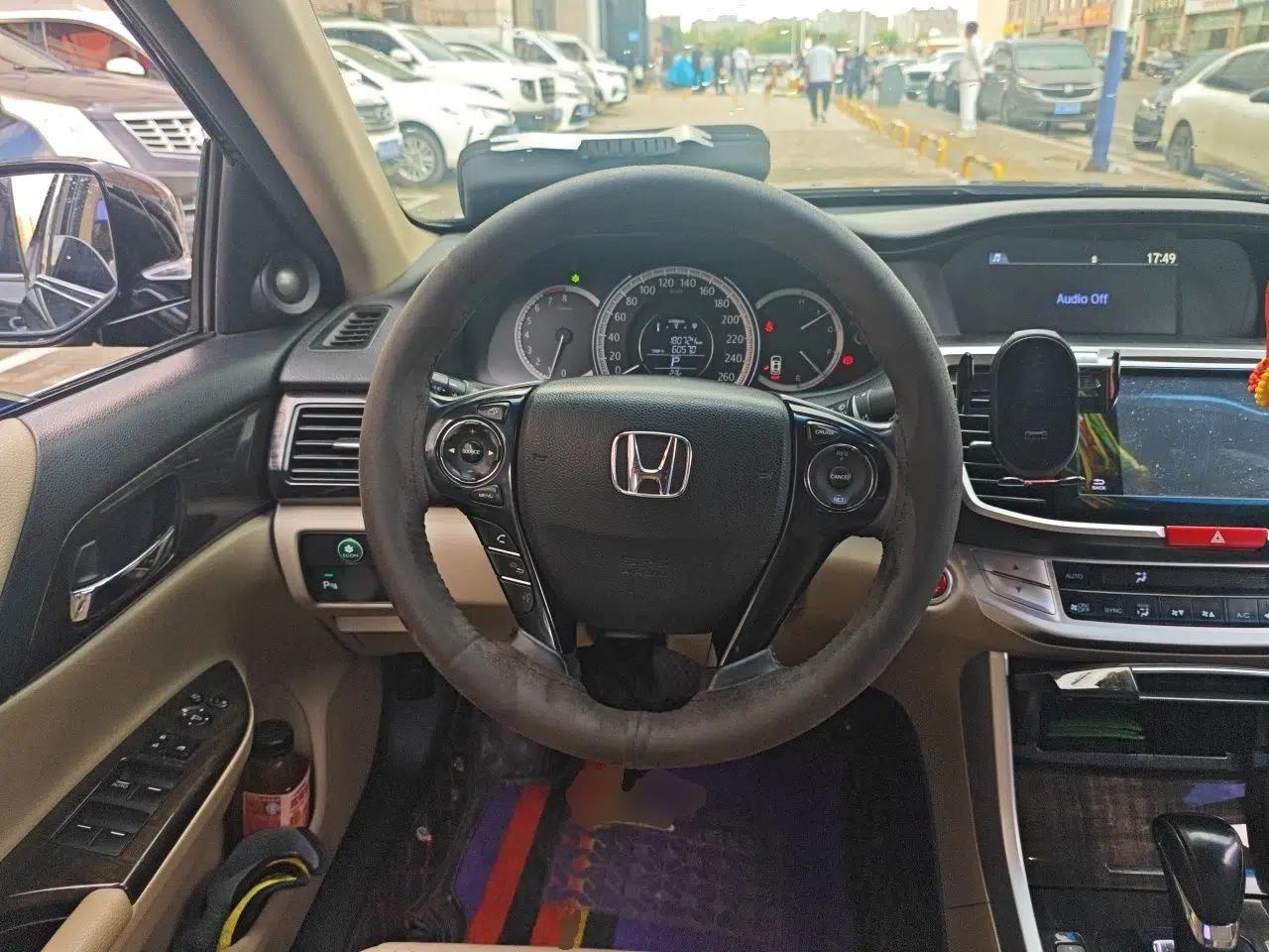 Honda Accord 2014 2.4L EX Luxury Edition — миниатюра 10