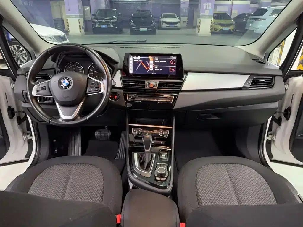 2015 BMW 2 Series Gran Tourer 218i Leading Edition — миниатюра 7