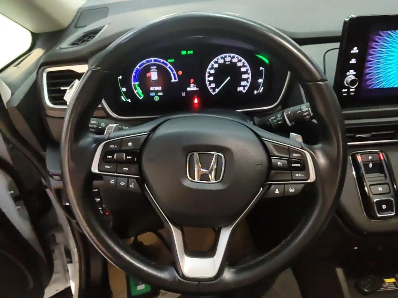 Honda Elysion 2024 2.0L eHEV Luxury Edition — миниатюра 13