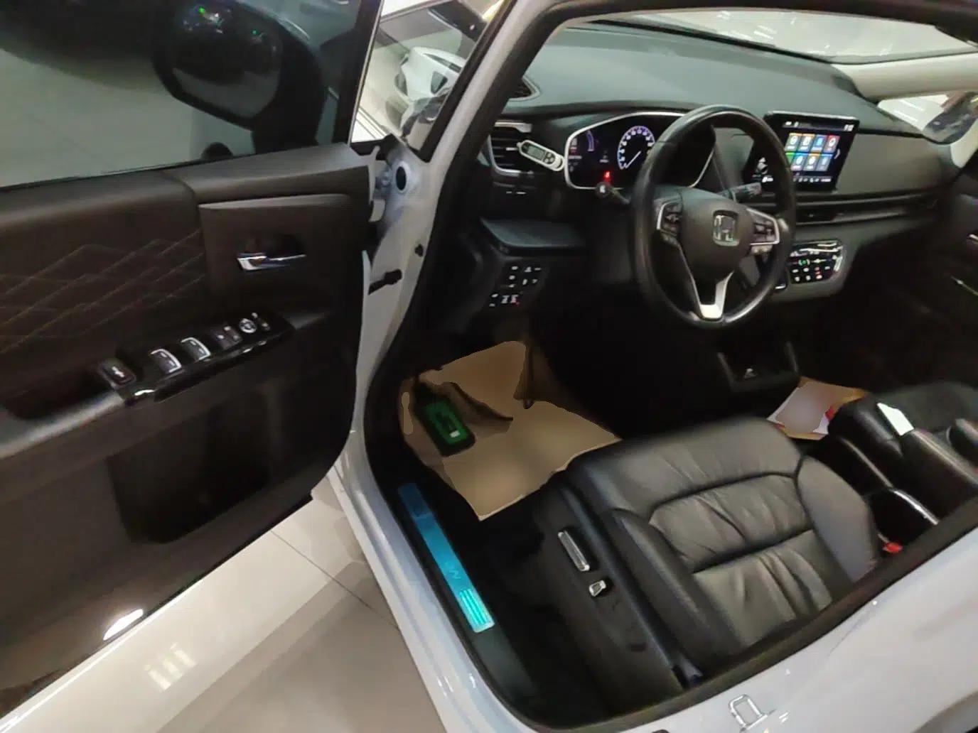 Honda Elysion 2024 2.0L eHEV Luxury Edition — миниатюра 18