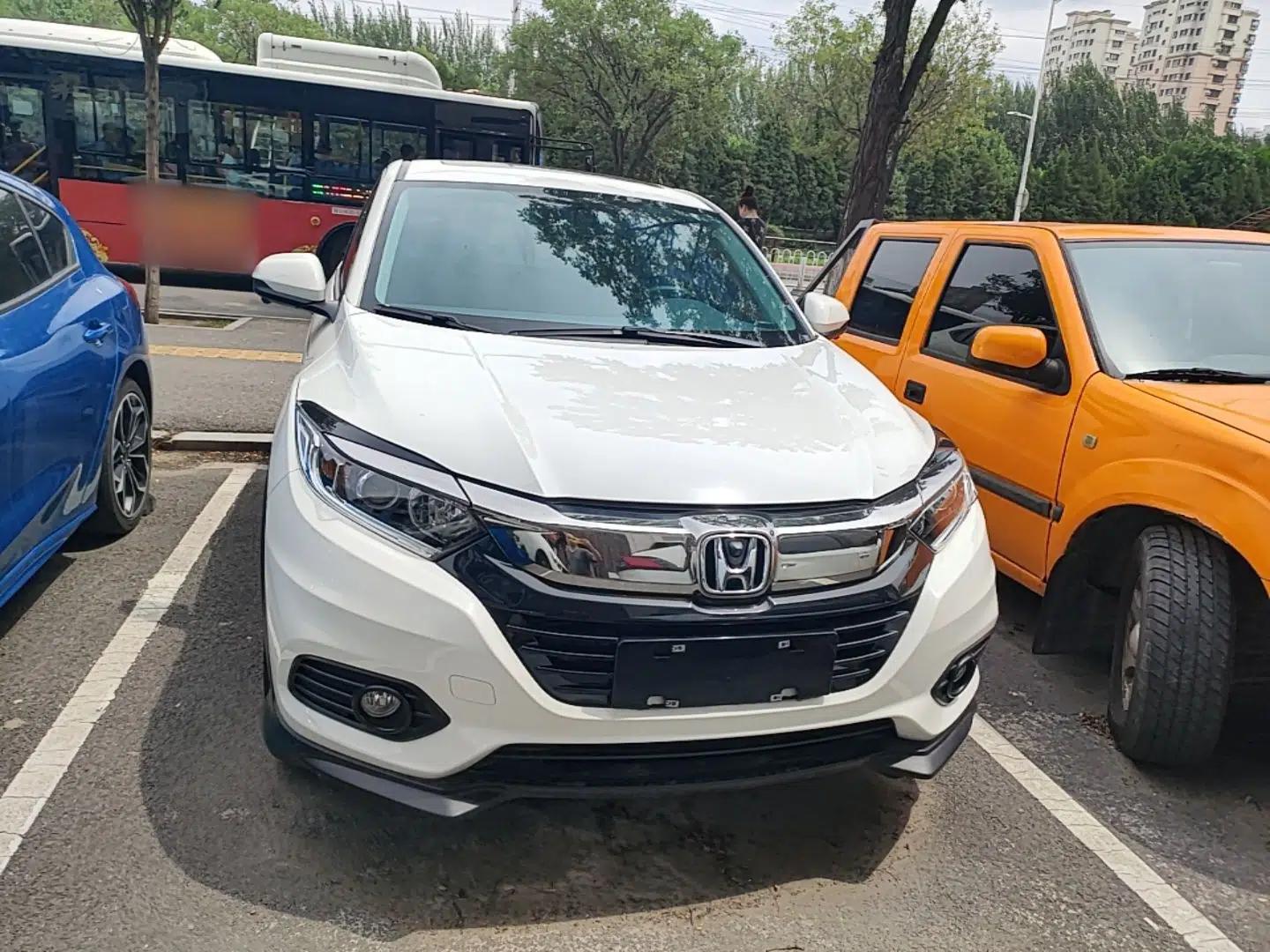 Honda Vezel 2020 1.5L CVT Pioneer Edition — миниатюра 2