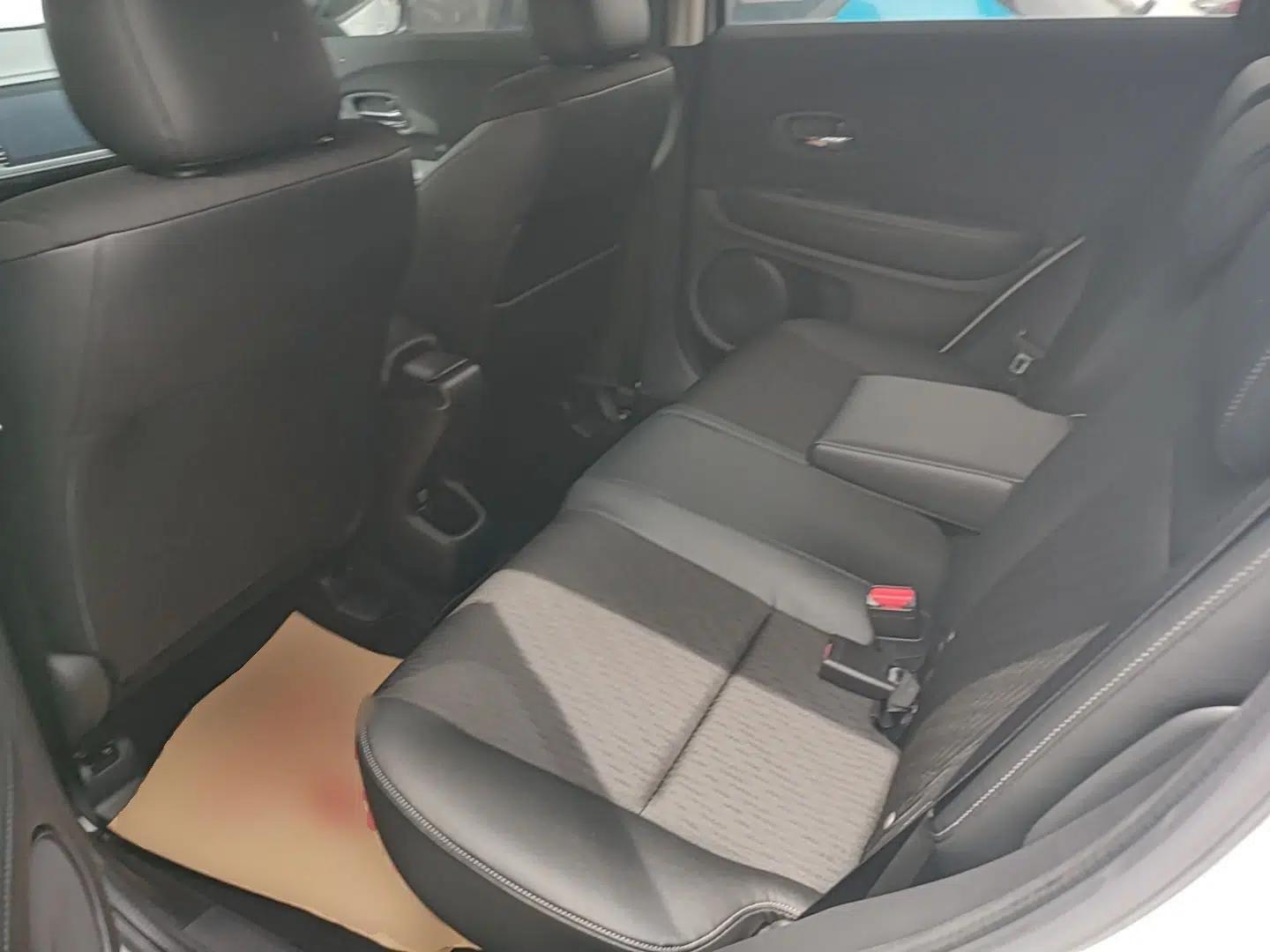 Honda Vezel 2020 1.5L CVT Pioneer Edition — миниатюра 20