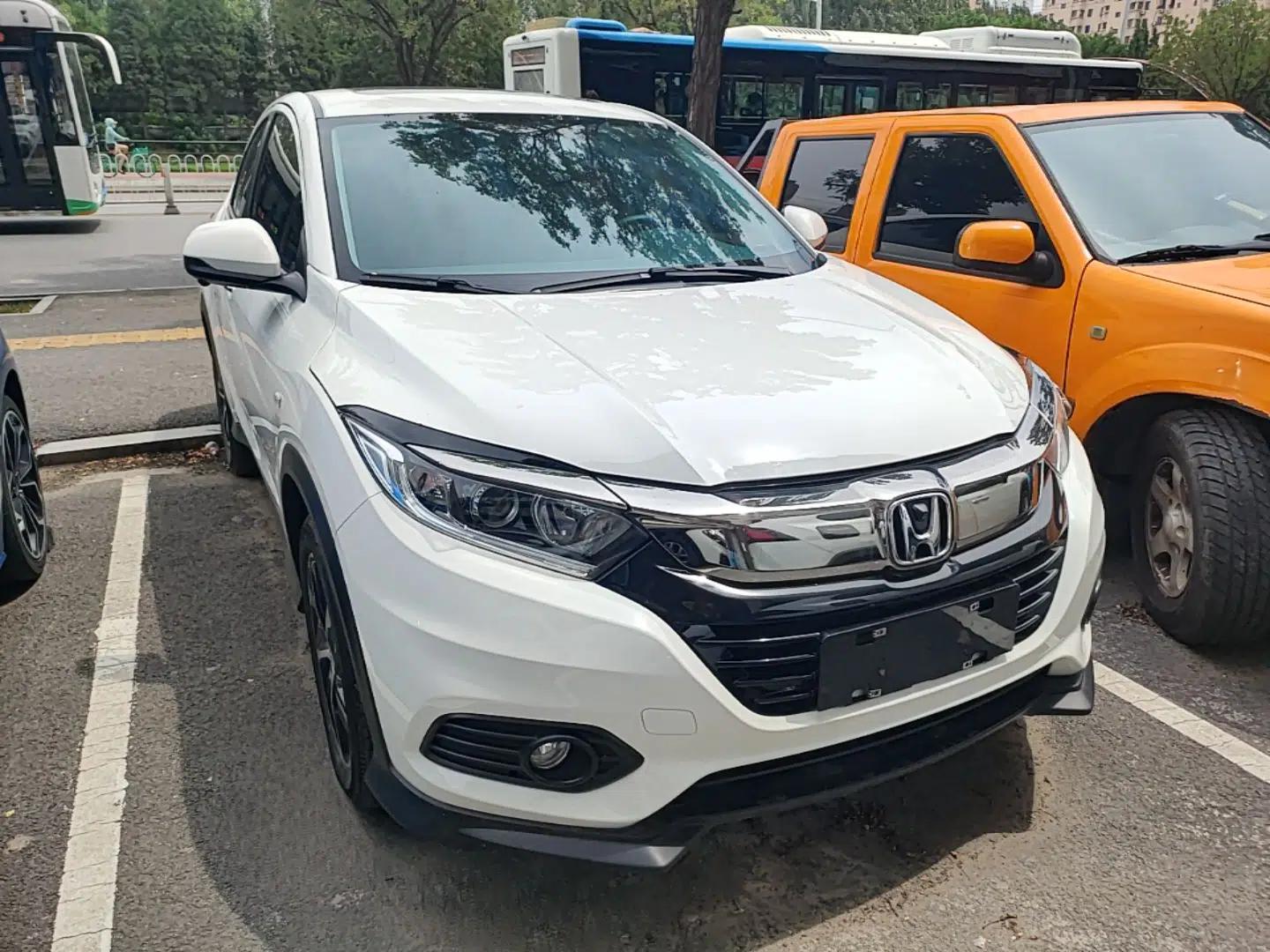 Honda Vezel 2020 1.5L CVT Pioneer Edition — миниатюра 3