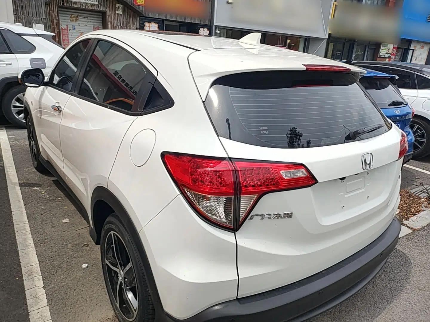 Honda Vezel 2020 1.5L CVT Pioneer Edition — миниатюра 4