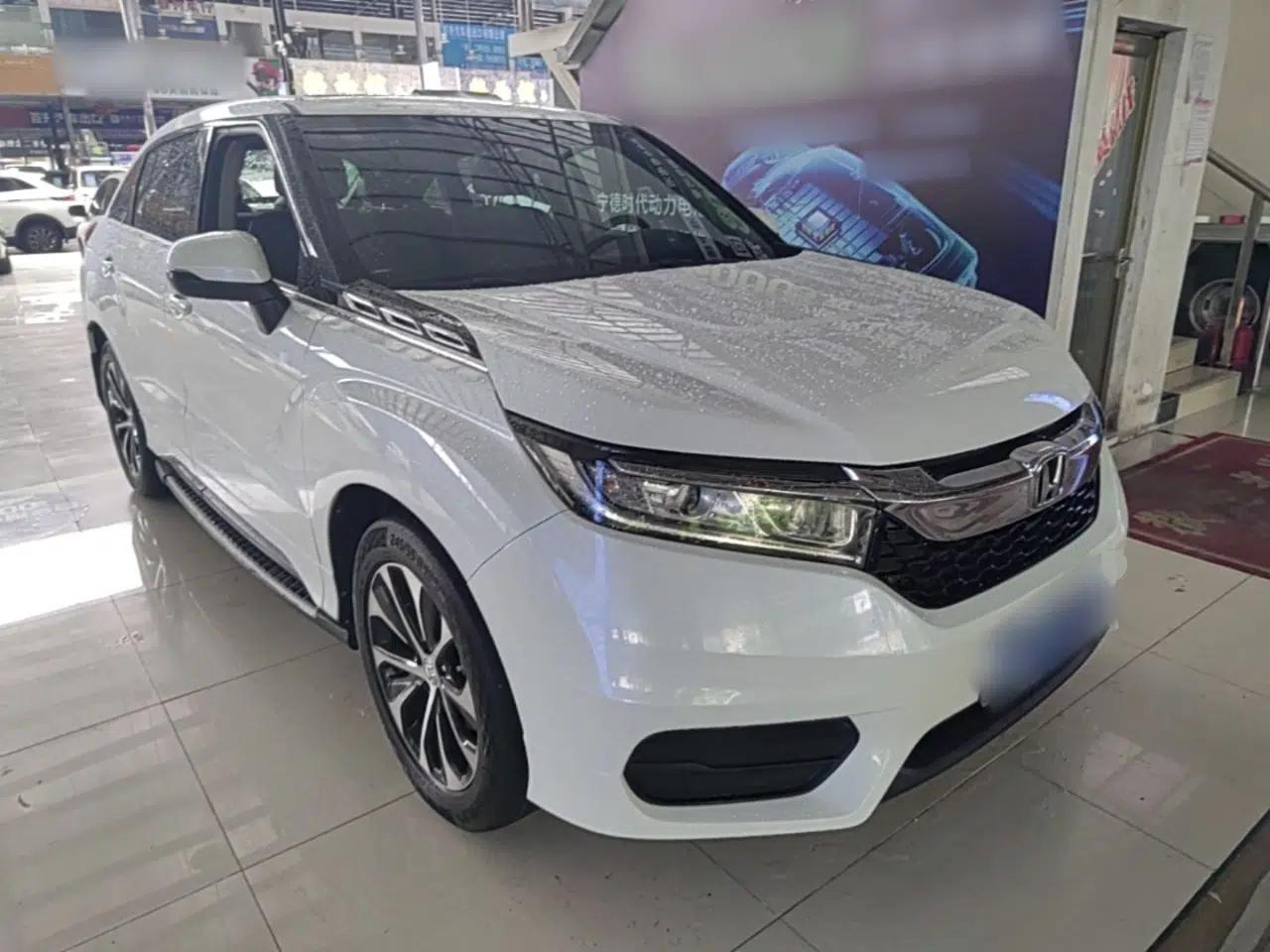 Honda Avancier 2017 240TURBO Two-Wheel Drive Comfort Version — миниатюра 3