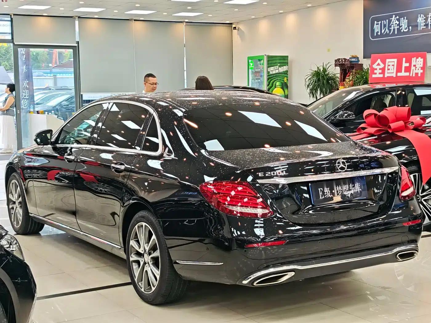 2016 Mercedes-Benz E-Class E 200 L — миниатюра 8