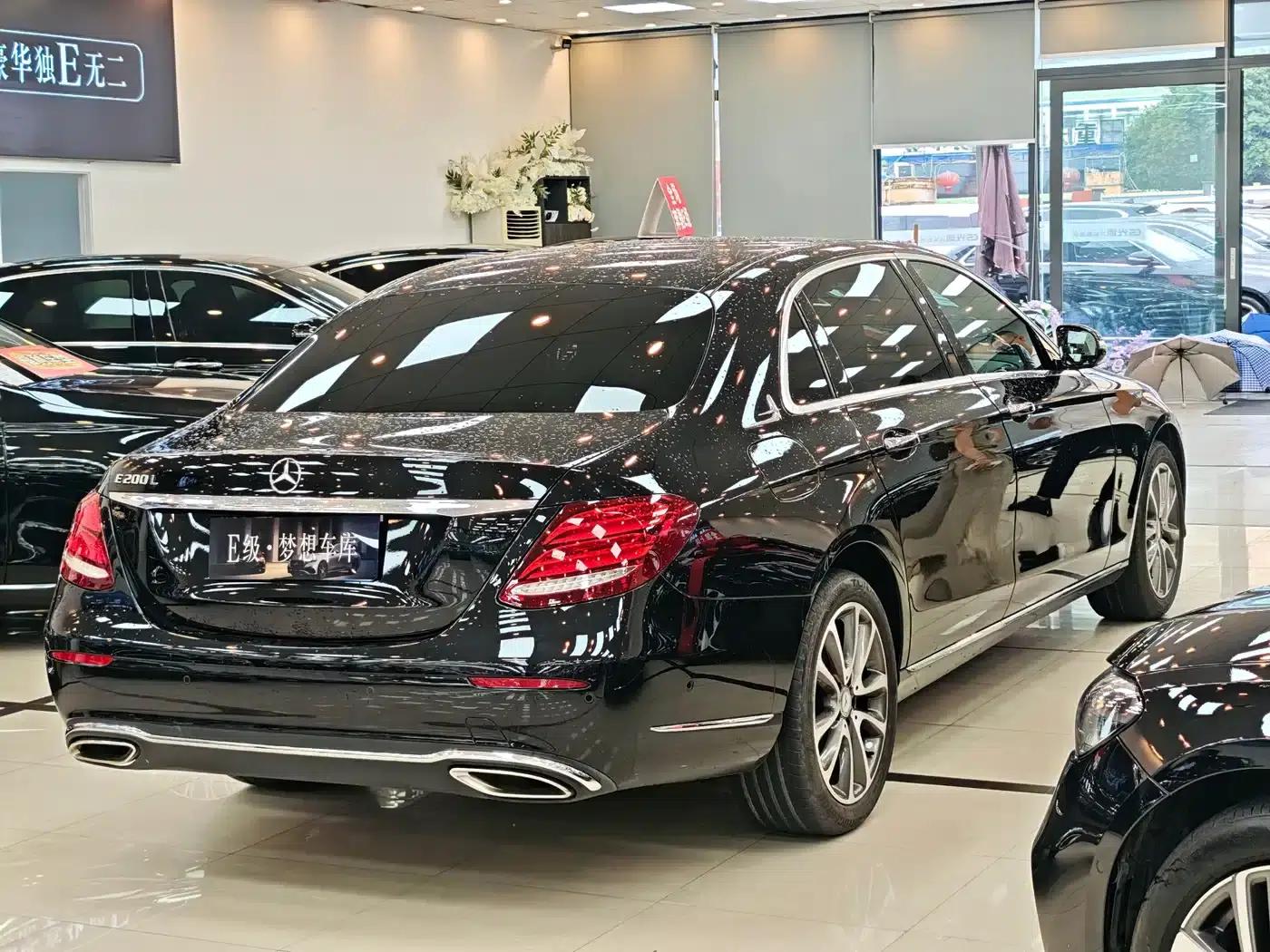 2016 Mercedes-Benz E-Class E 200 L — миниатюра 10