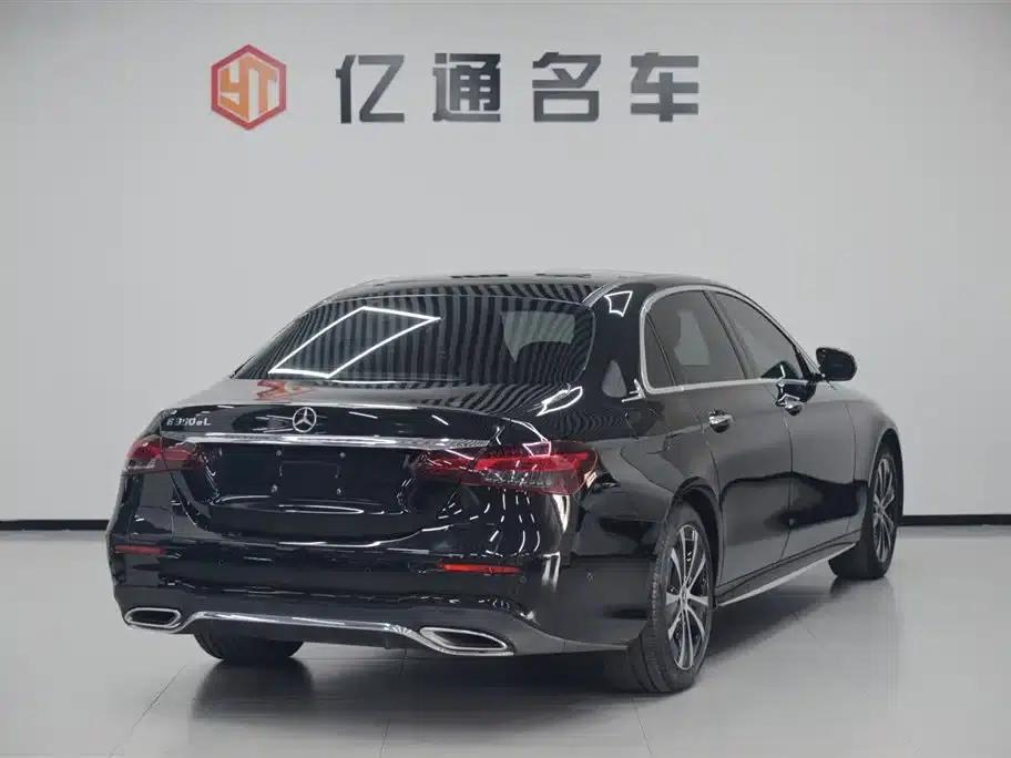 Mercedes-Benz E-Class PHEV 2023 E 350 e L Plug-in Hybrid Sports Sedan — миниатюра 24