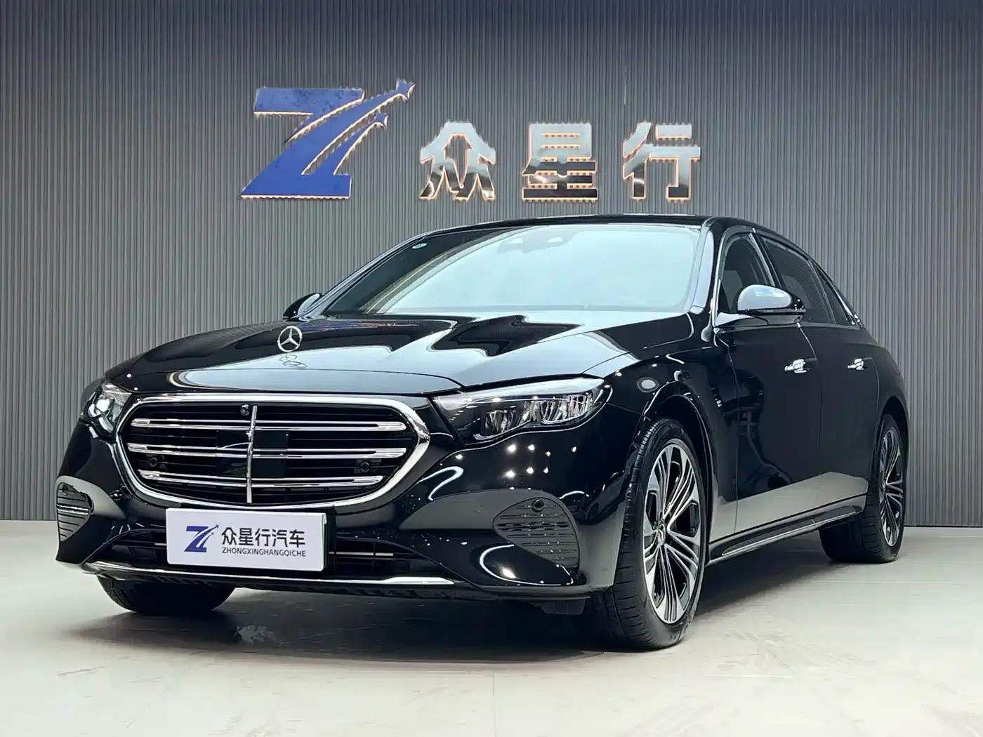 Mercedes-Benz E-Class PHEV 2024 E 350 e L Plug-in Hybrid Sedan — миниатюра 1