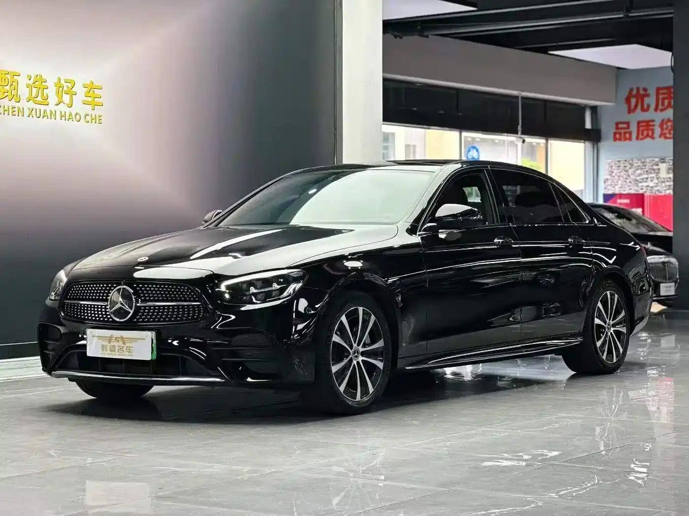 Mercedes-Benz E-Class PHEV 2023 E 350 e L Plug-in Hybrid Sports Sedan — миниатюра 1