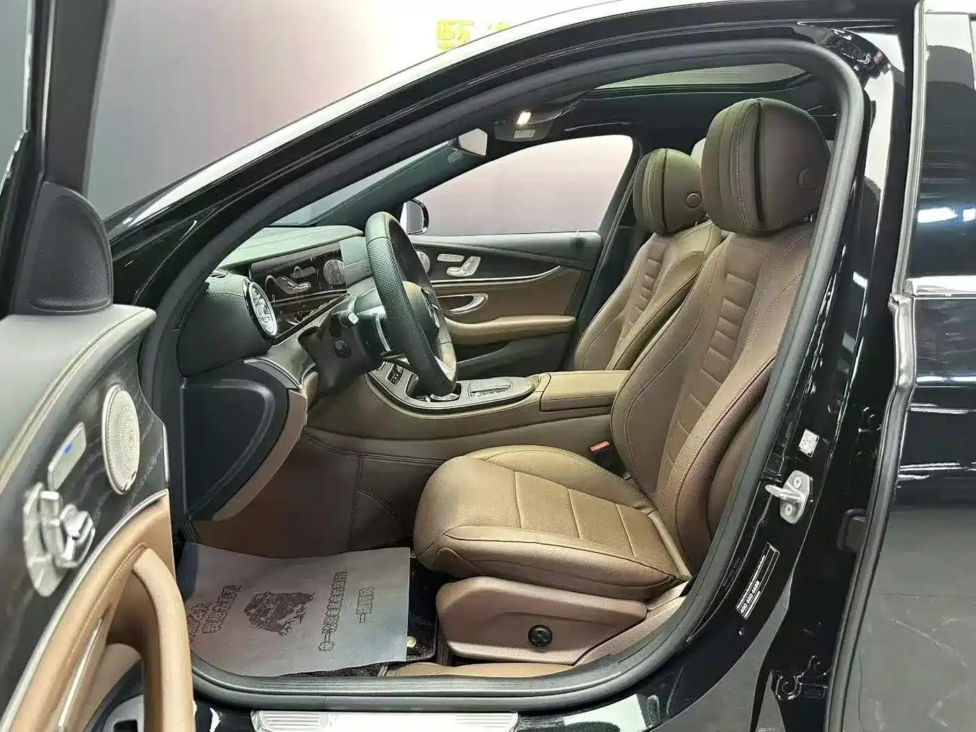 Mercedes-Benz E-Class PHEV 2023 E 350 e L Plug-in Hybrid Sports Sedan — миниатюра 3