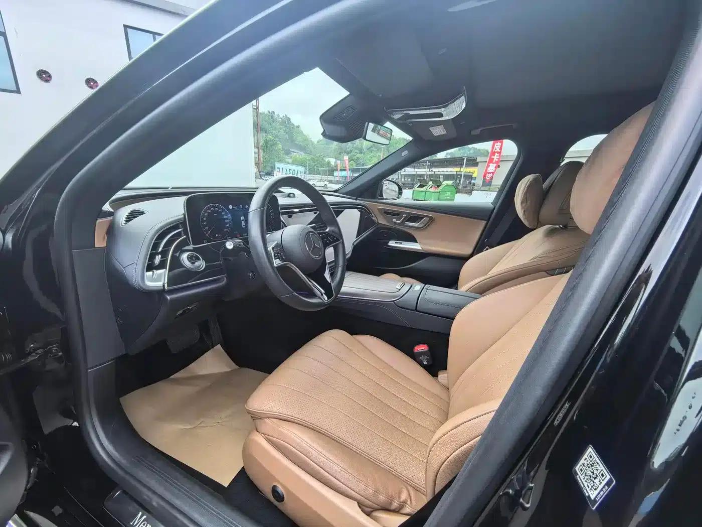 Mercedes-Benz E-Class PHEV 2024 E 350 e L Plug-in Hybrid Sedan — миниатюра 4