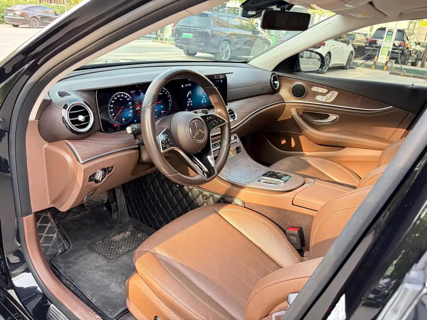 Mercedes-Benz E-Class PHEV 2022 E 350 e L Plug-in Hybrid Sedan — миниатюра 8