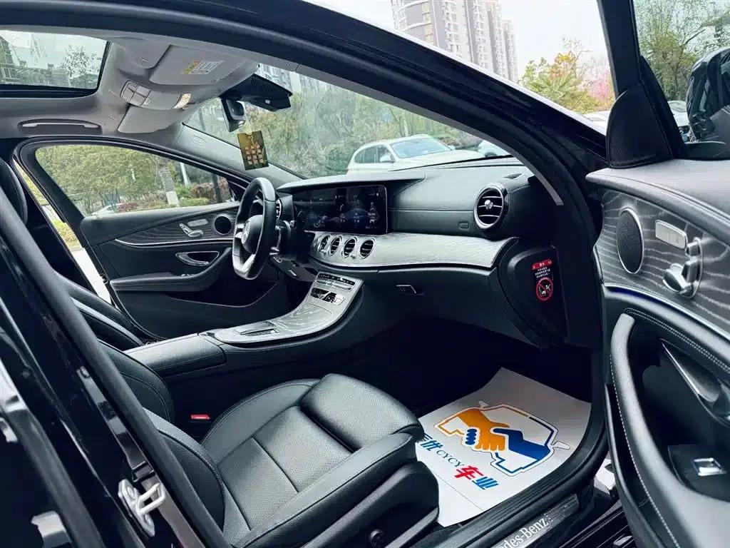 Mercedes-Benz E-Class PHEV 2022 Facelift E 350 e L Plug-in Hybrid Sedan — миниатюра 11