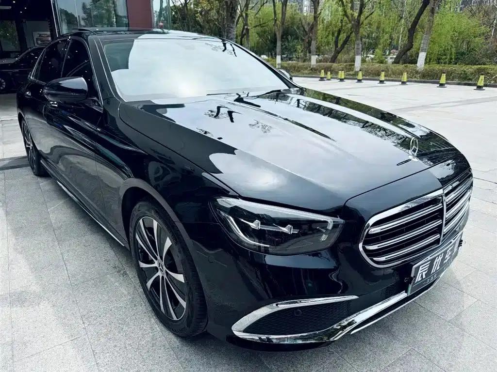 Mercedes-Benz E-Class PHEV 2022 Facelift E 350 e L Plug-in Hybrid Sedan — миниатюра 4