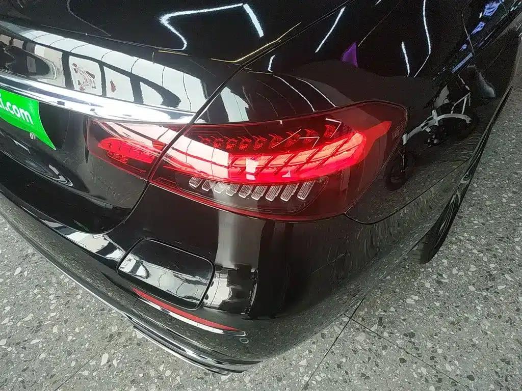 Mercedes-Benz E-Class PHEV 2022 Facelift E 350 e L Plug-in Hybrid Sedan — миниатюра 24