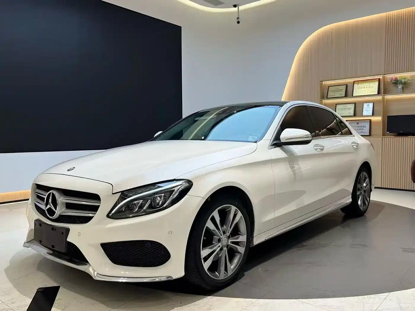 2015 Mercedes-Benz C-Class C 200 L 4MATIC — миниатюра 1