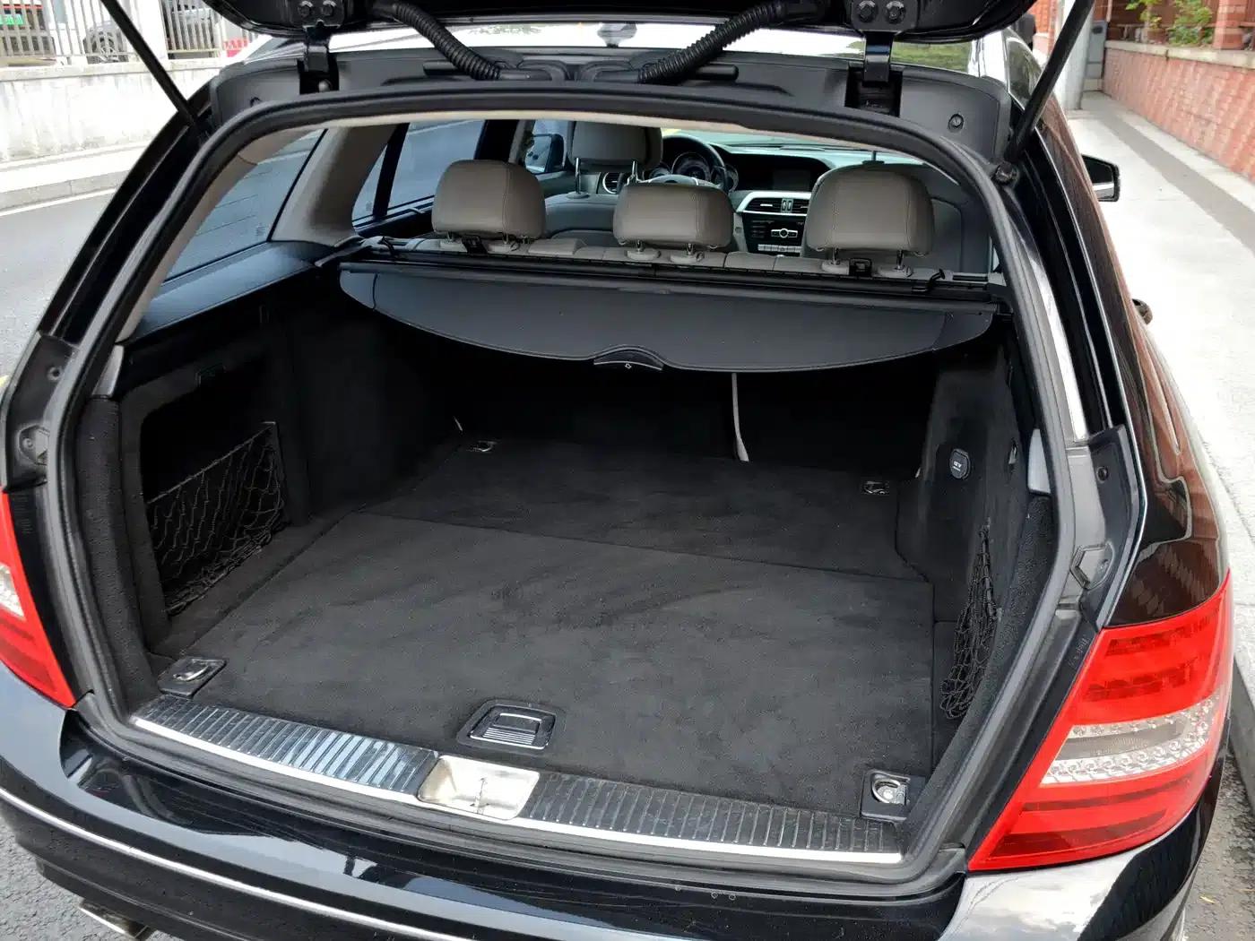 Imported Mercedes-Benz C-Class 2011 C 200 Fashion Touring Edition — миниатюра 8