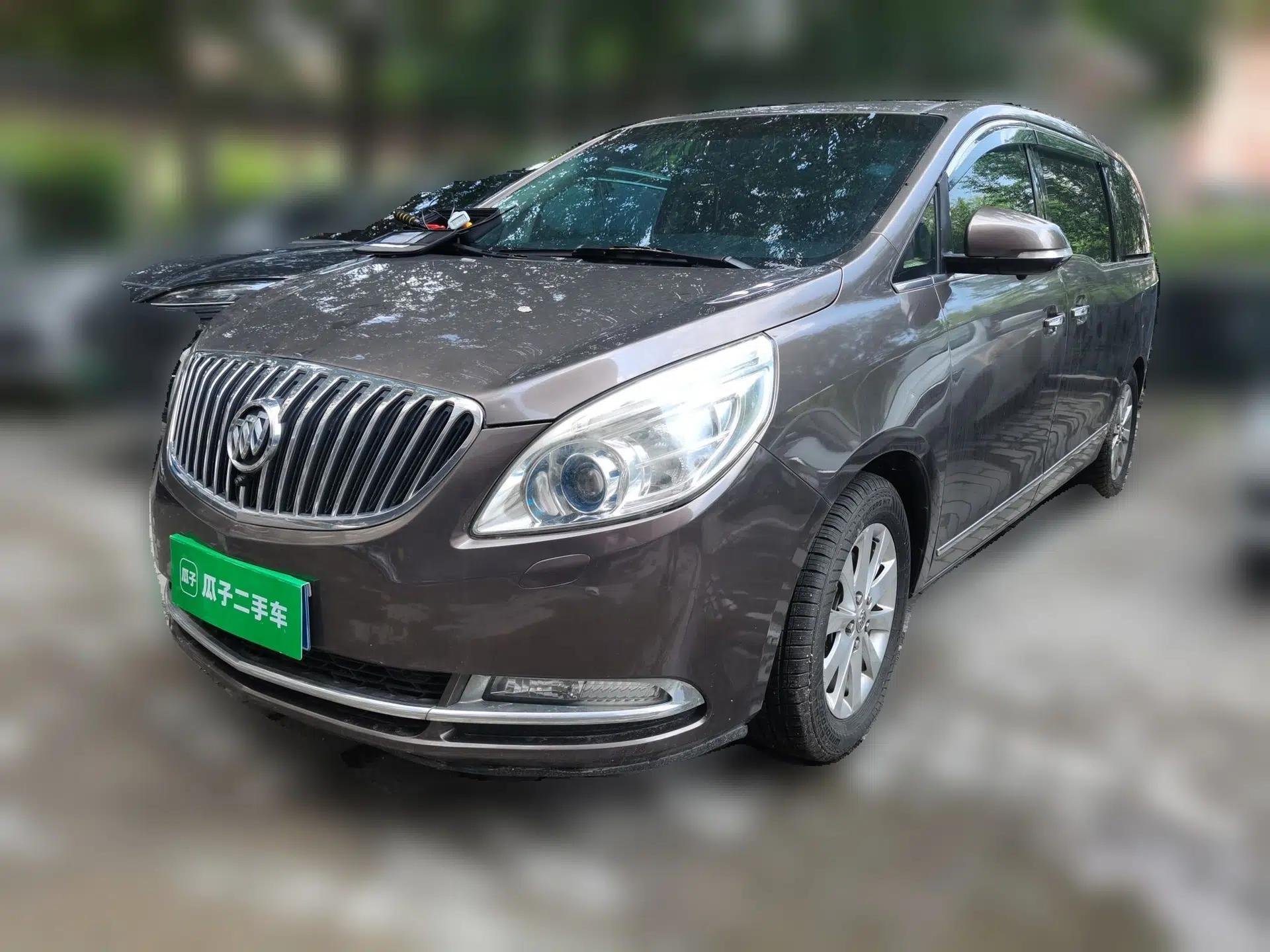 Buick GL8 2011 2.4L LT Luxury Business Executive Edition — миниатюра 1
