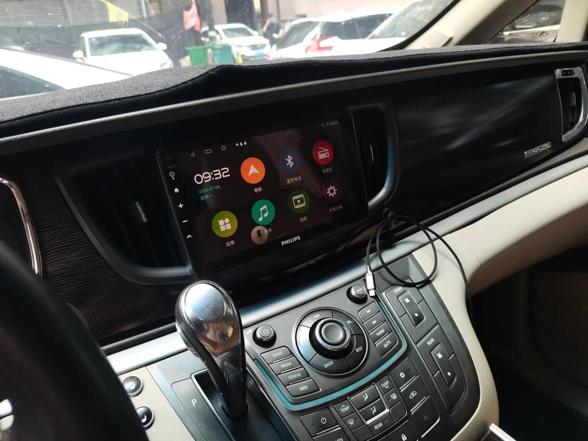 Buick GL8 2011 2.4L LT Luxury Business Executive Edition — миниатюра 13
