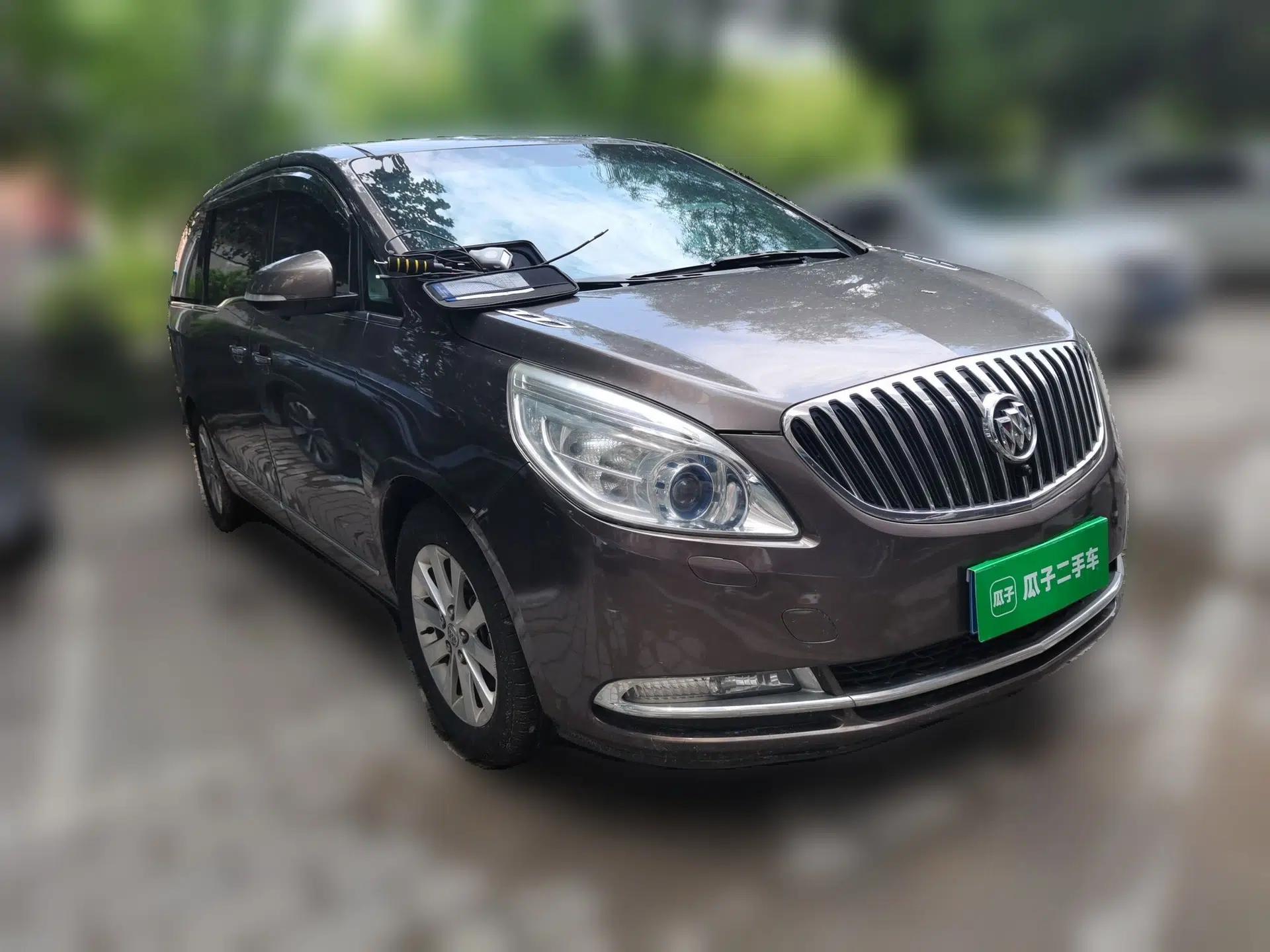Buick GL8 2011 2.4L LT Luxury Business Executive Edition — миниатюра 3