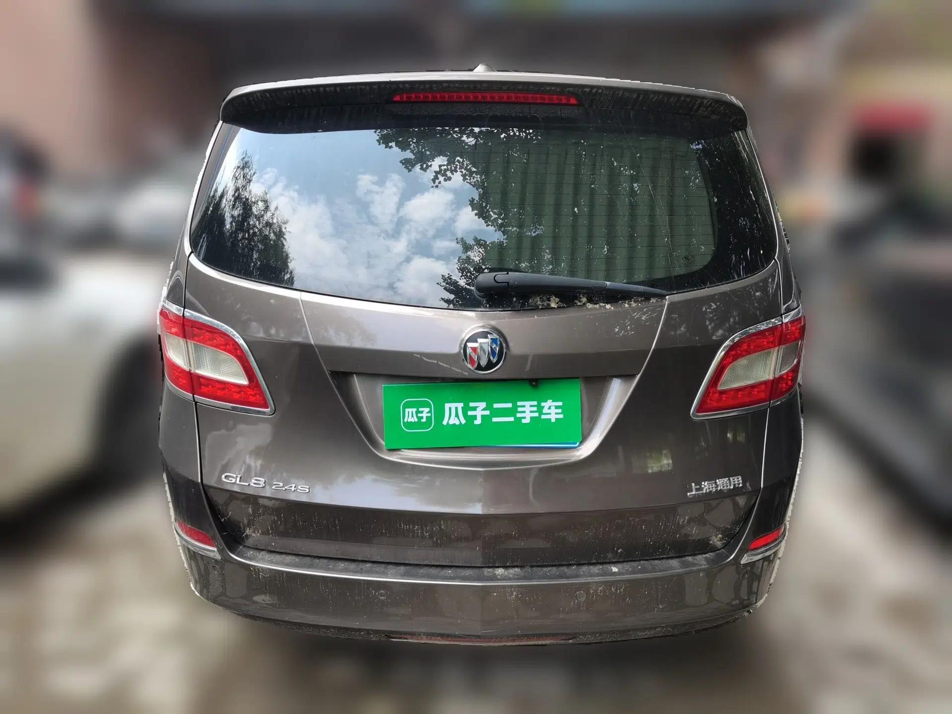 Buick GL8 2011 2.4L LT Luxury Business Executive Edition — миниатюра 5
