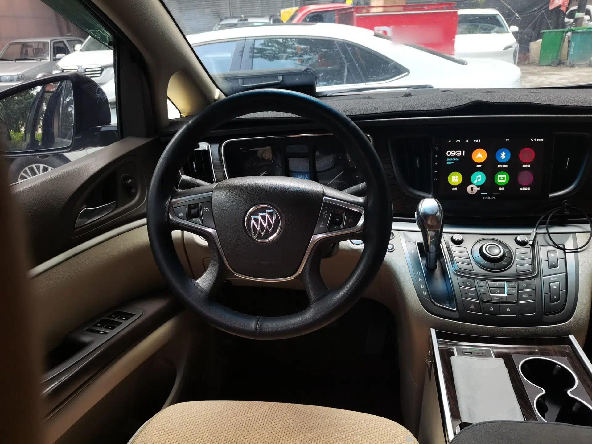 Buick GL8 2011 2.4L LT Luxury Business Executive Edition — миниатюра 10