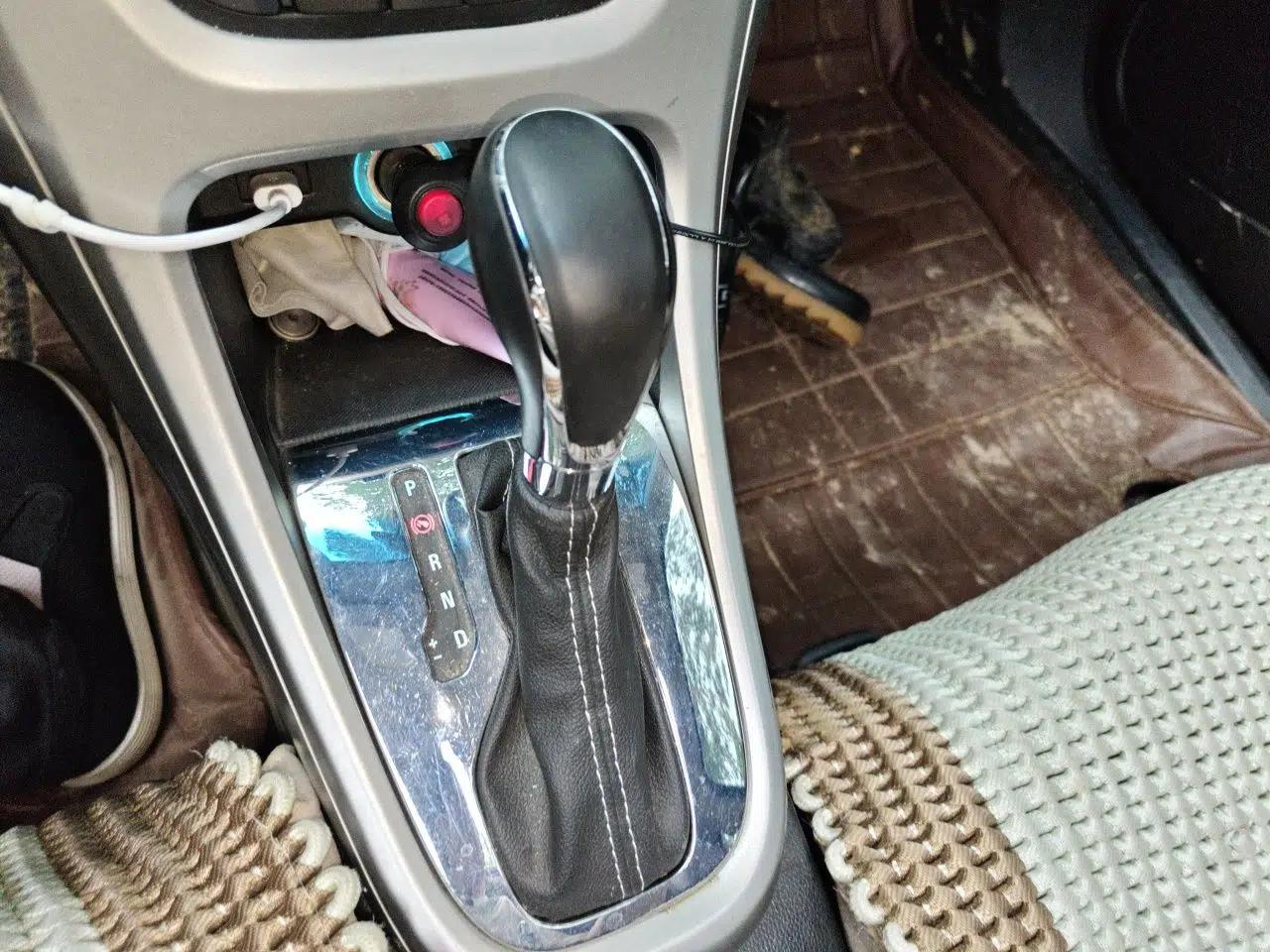 Buick GT 2013 XT 1.6L Automatic Fashion Edition — миниатюра 14