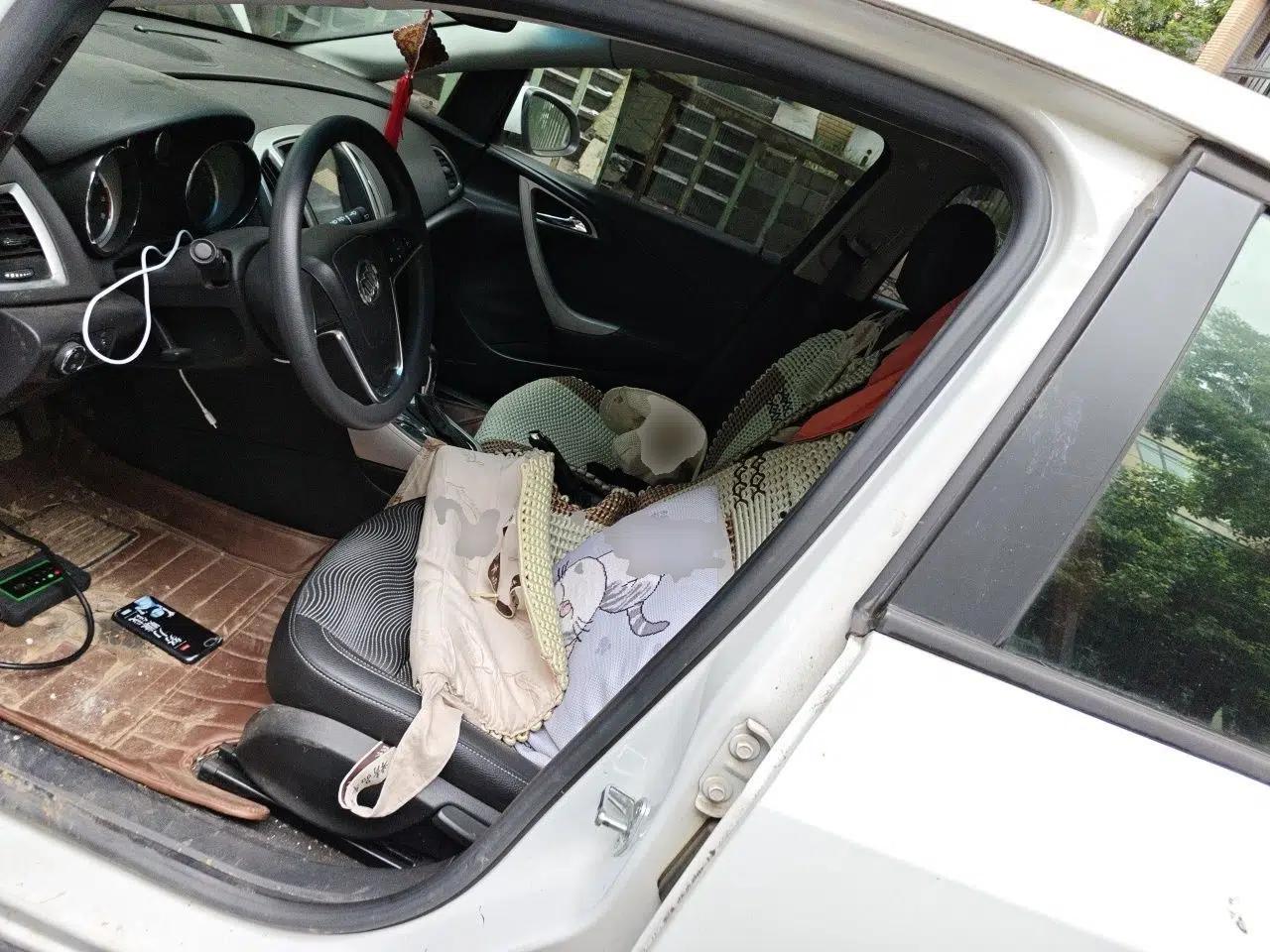 Buick GT 2013 XT 1.6L Automatic Fashion Edition — миниатюра 15