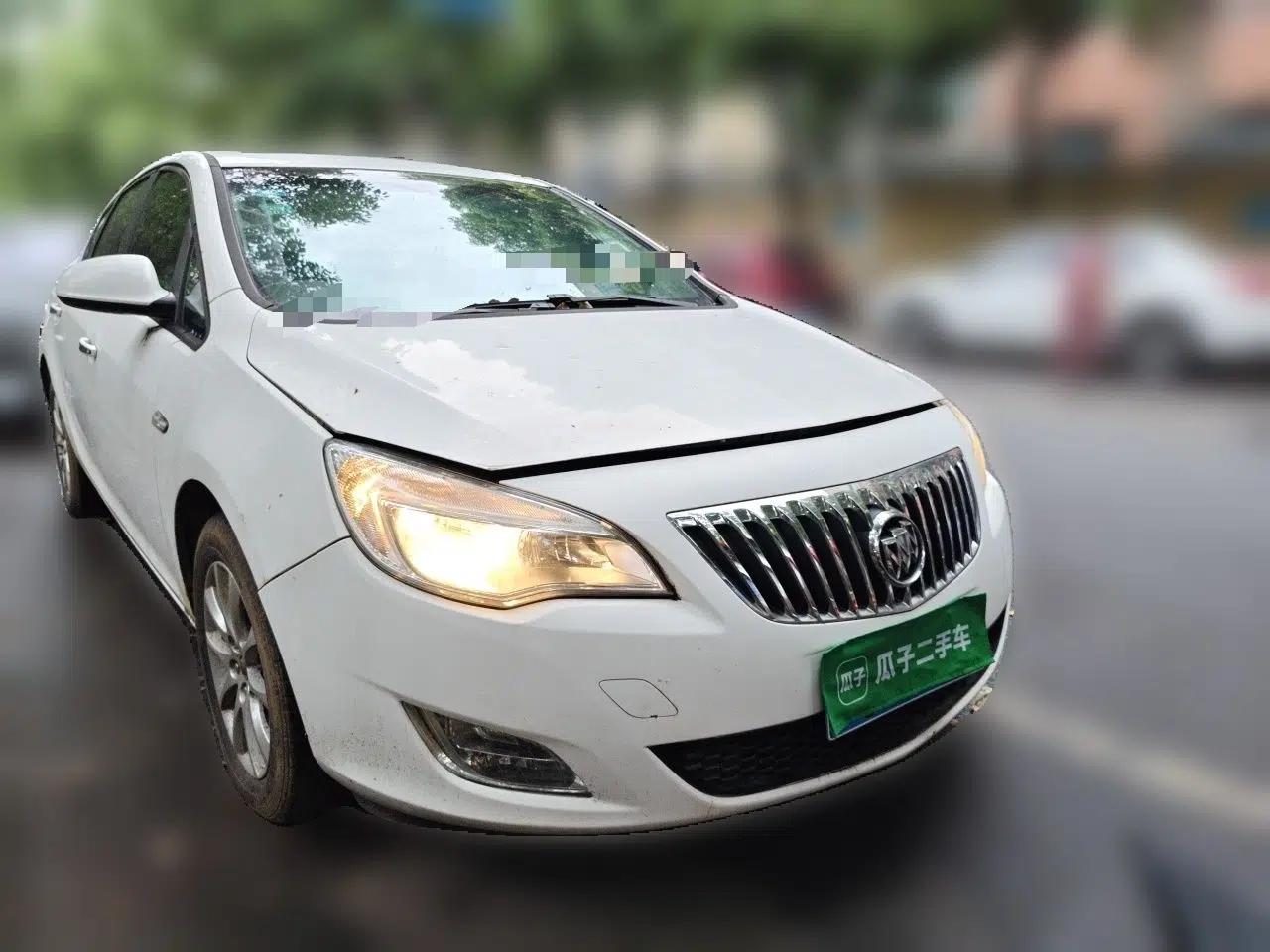 Buick GT 2013 XT 1.6L Automatic Fashion Edition — миниатюра 3