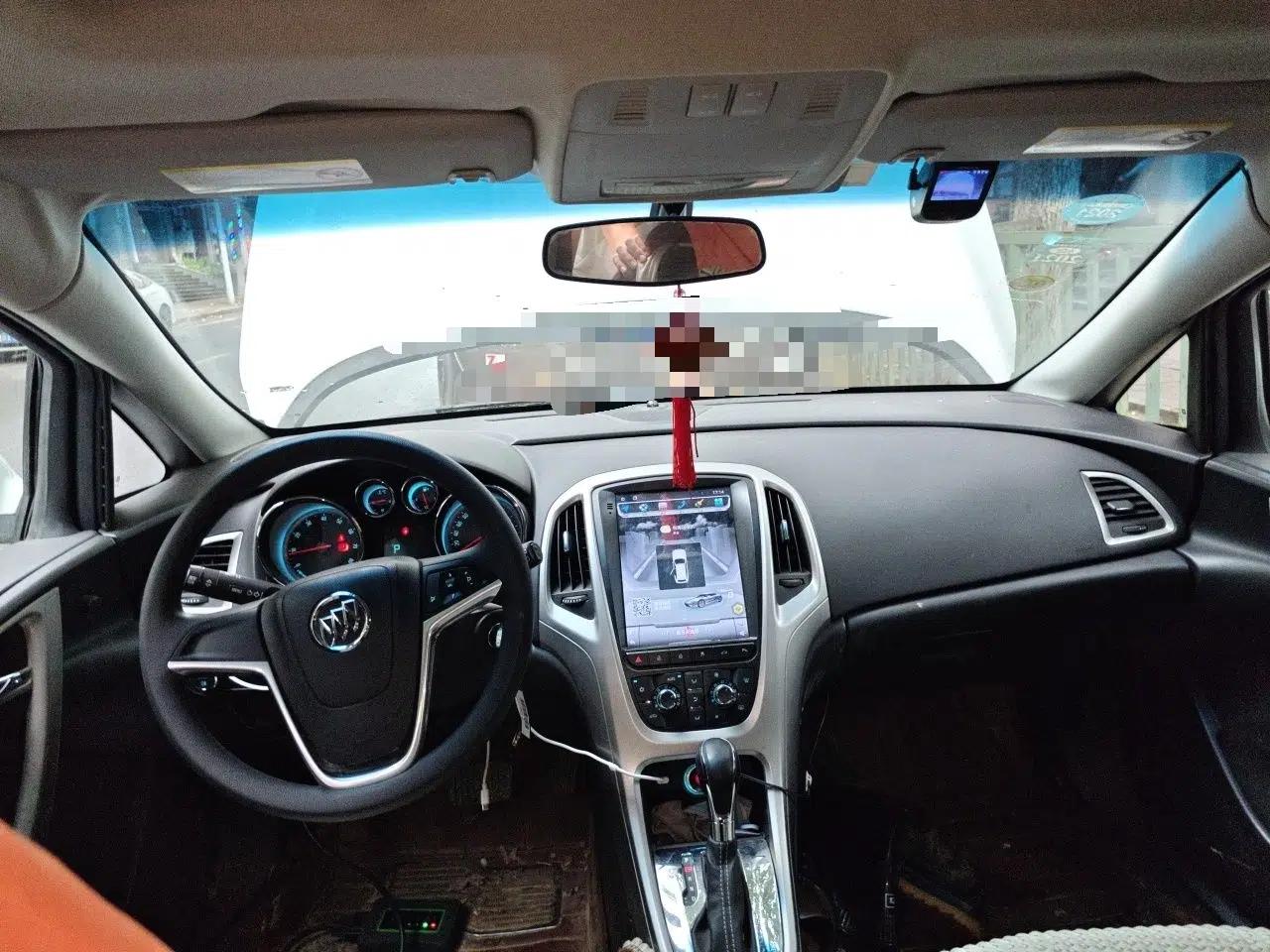 Buick GT 2013 XT 1.6L Automatic Fashion Edition — миниатюра 9