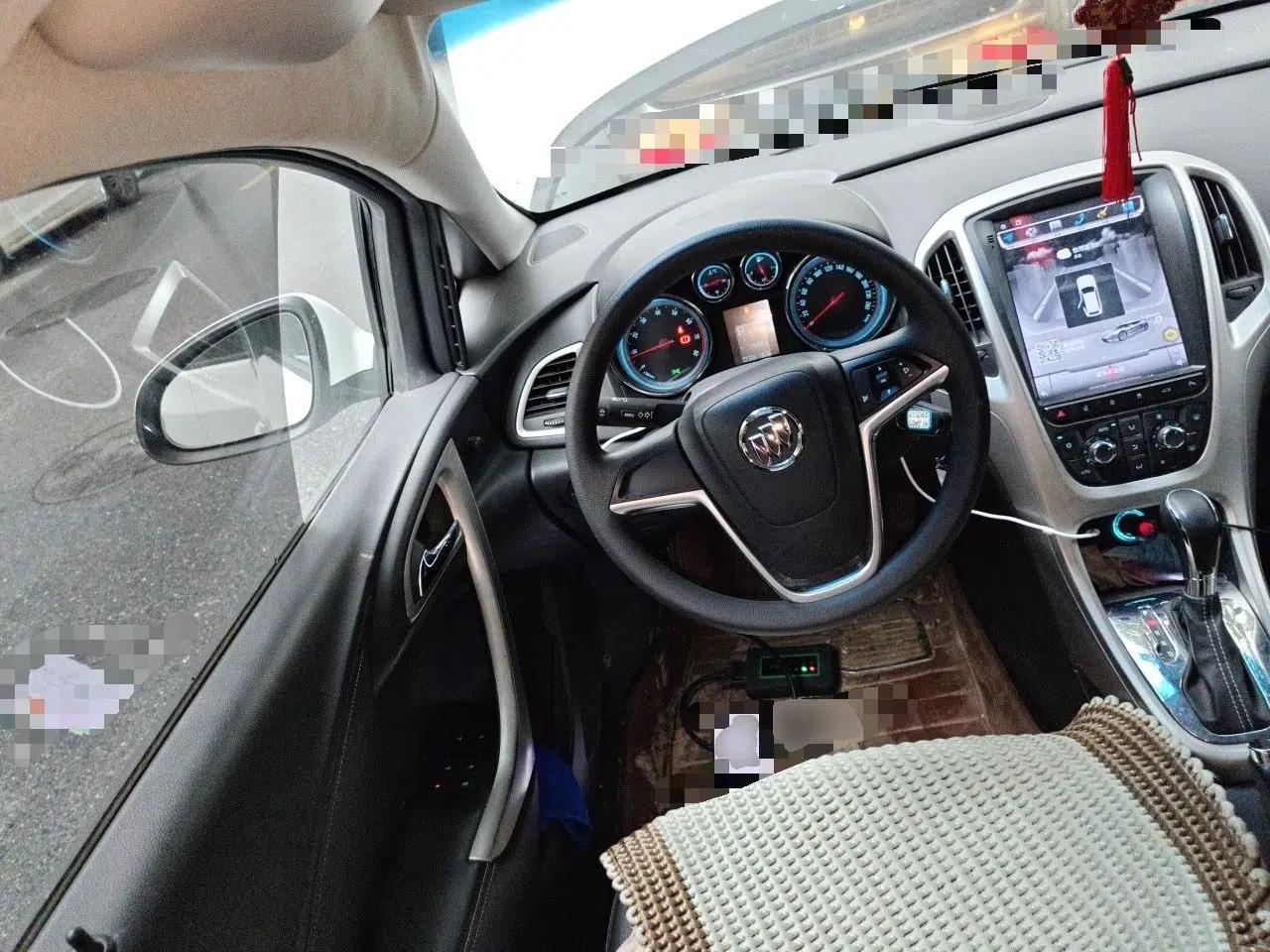 Buick GT 2013 XT 1.6L Automatic Fashion Edition — миниатюра 10