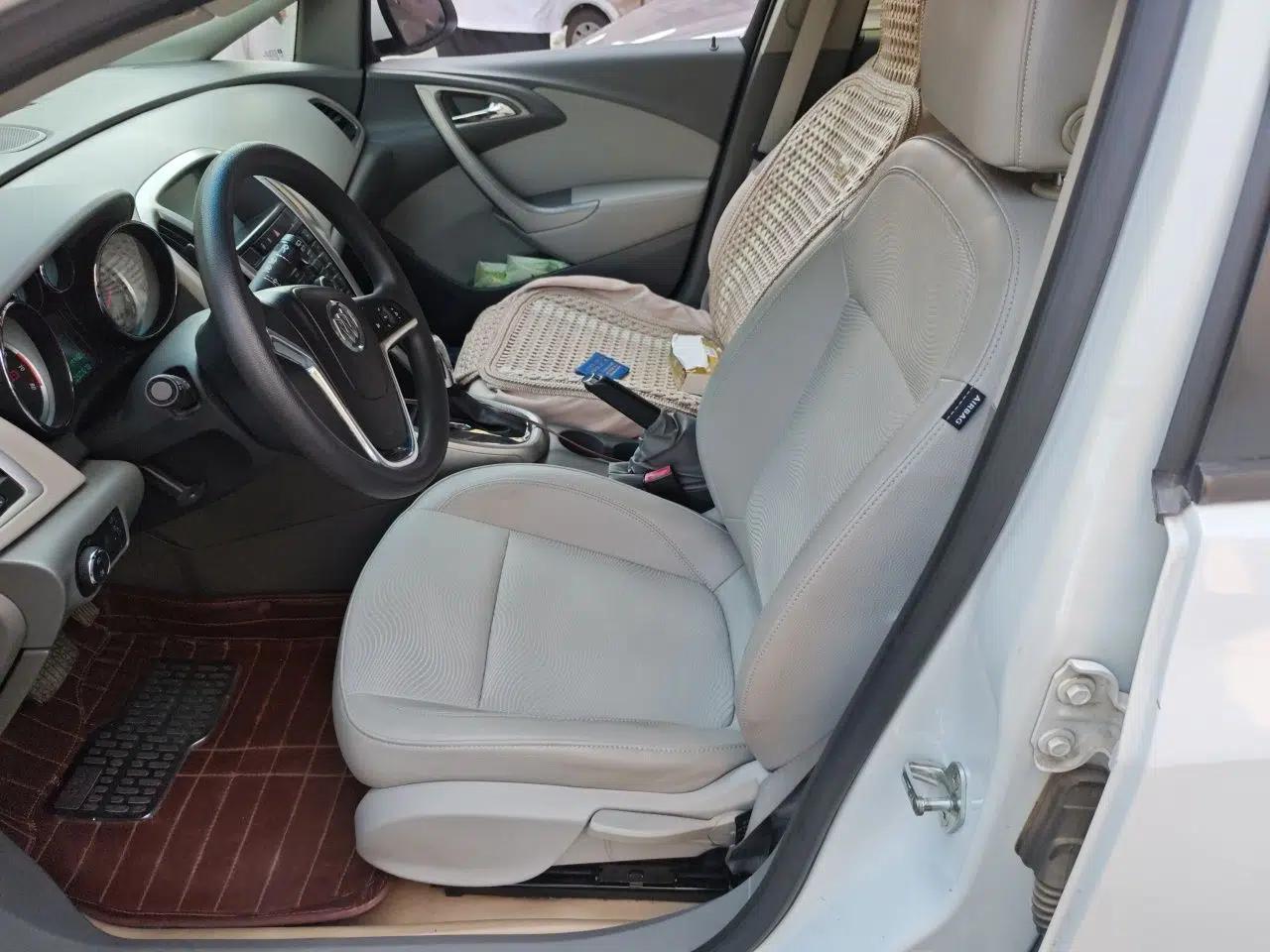 Buick GT 2013 XT 1.6L Automatic Fashion Edition — миниатюра 15