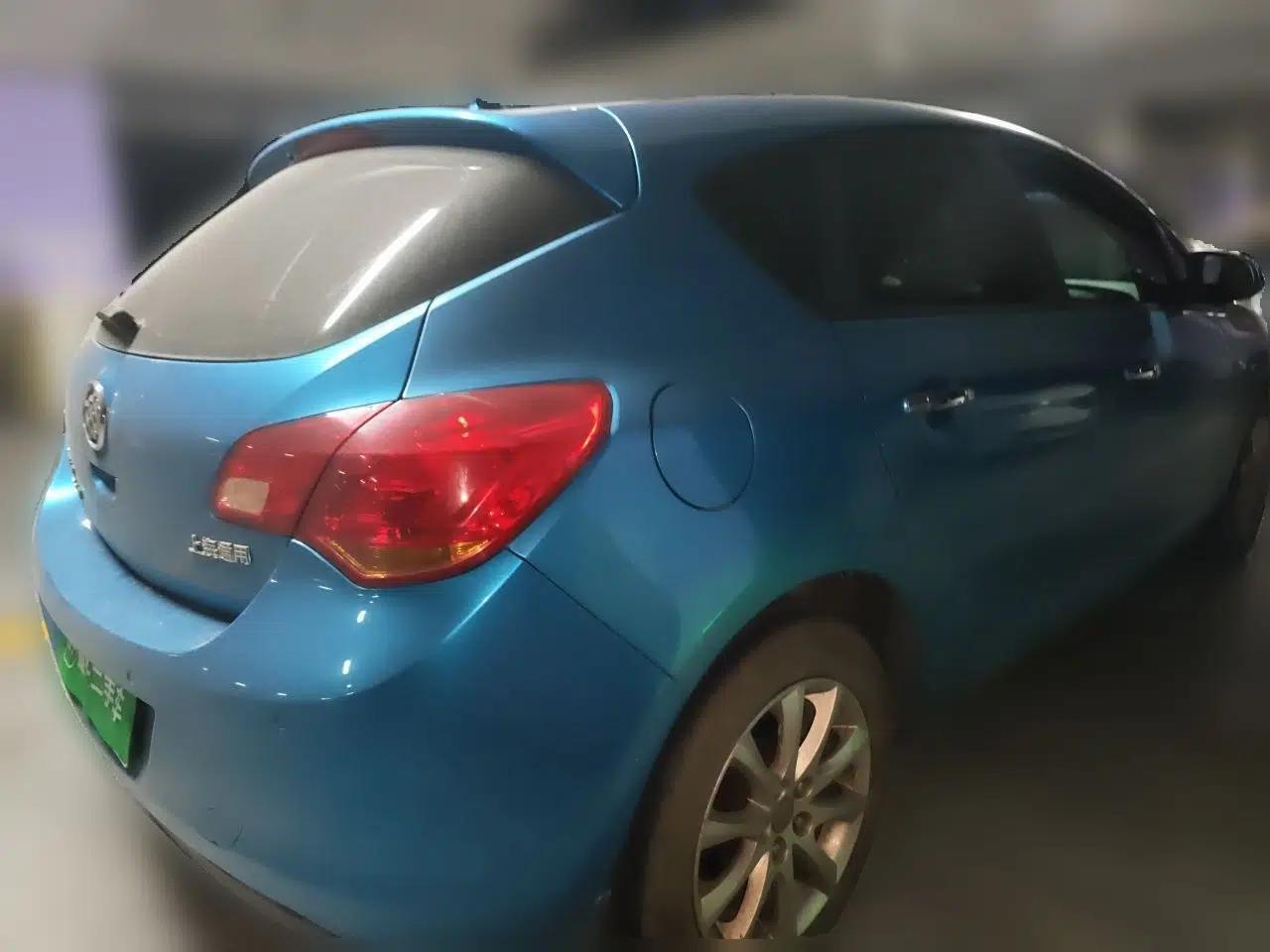 Buick GT 2010 XT 1.8L Automatic Fashion Edition — миниатюра 6
