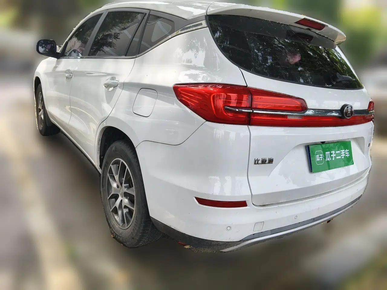 BYD Song 2018 1.5TI Manual Entry-Level Model — миниатюра 4