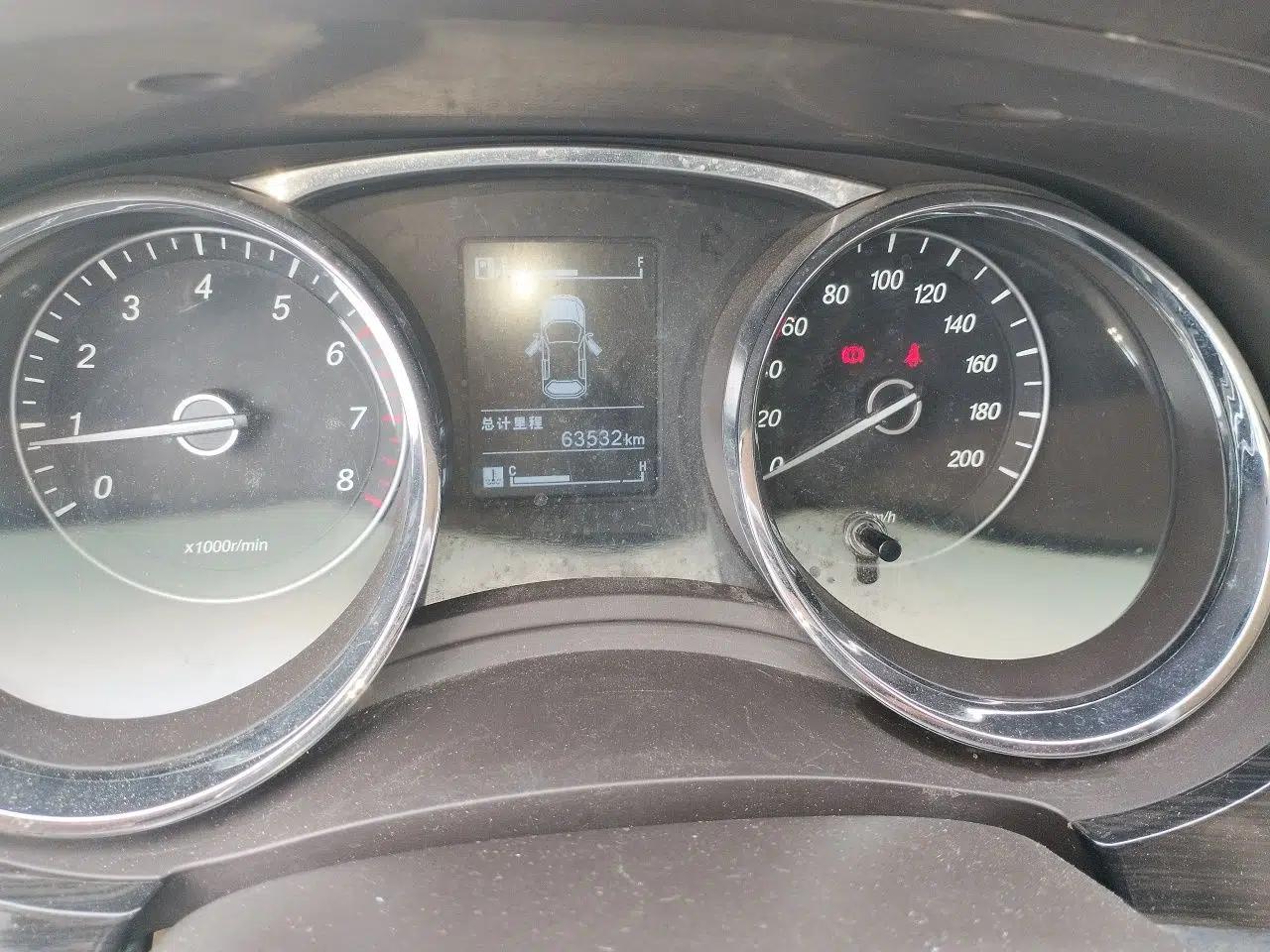 Baojun 730 2016 1.5L Manual Comfort Version 7 Seats China V Emission Standard — миниатюра 11