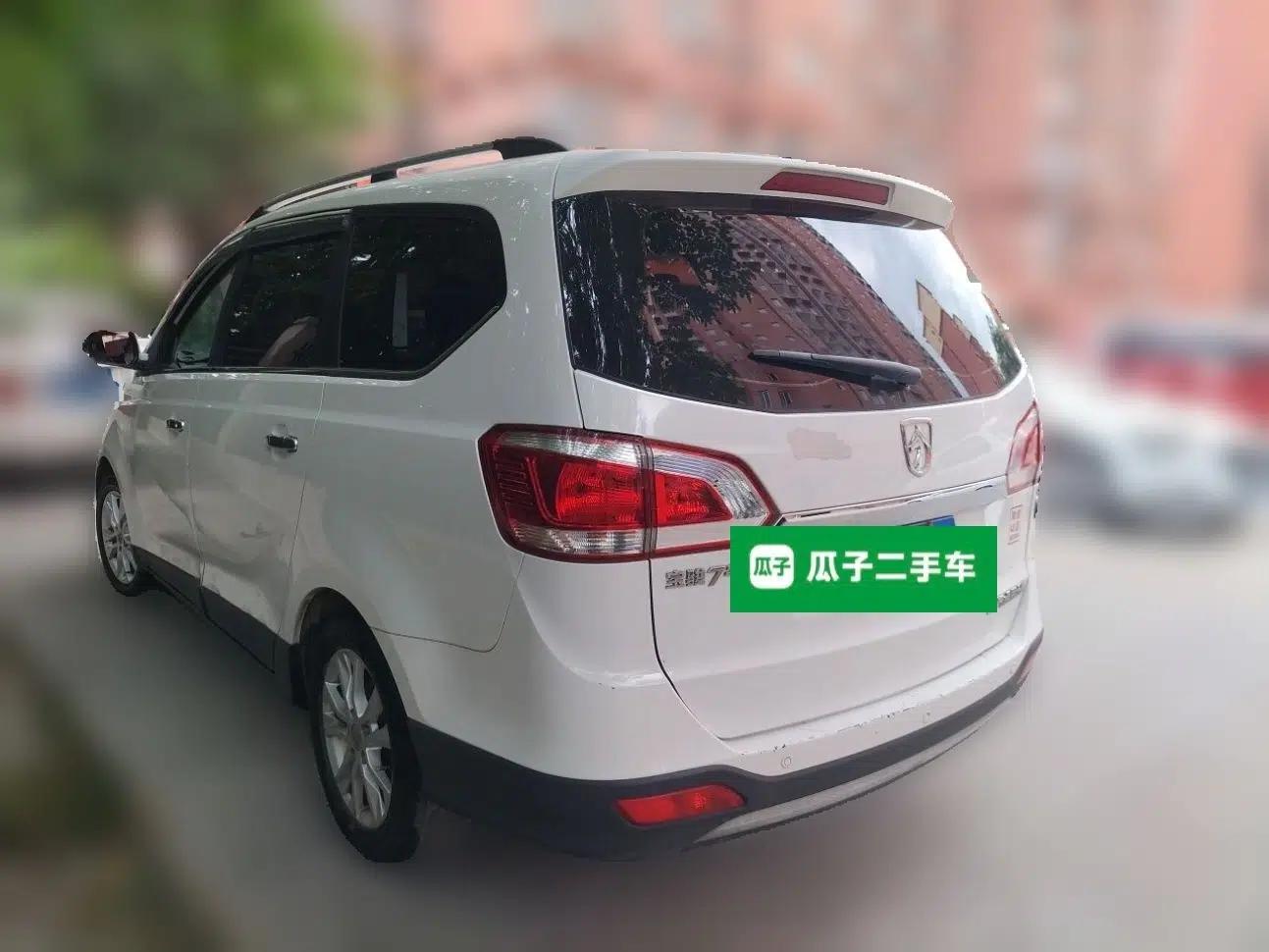 Baojun 730 2014 1.5L manual Comfort version 7 seats — миниатюра 4