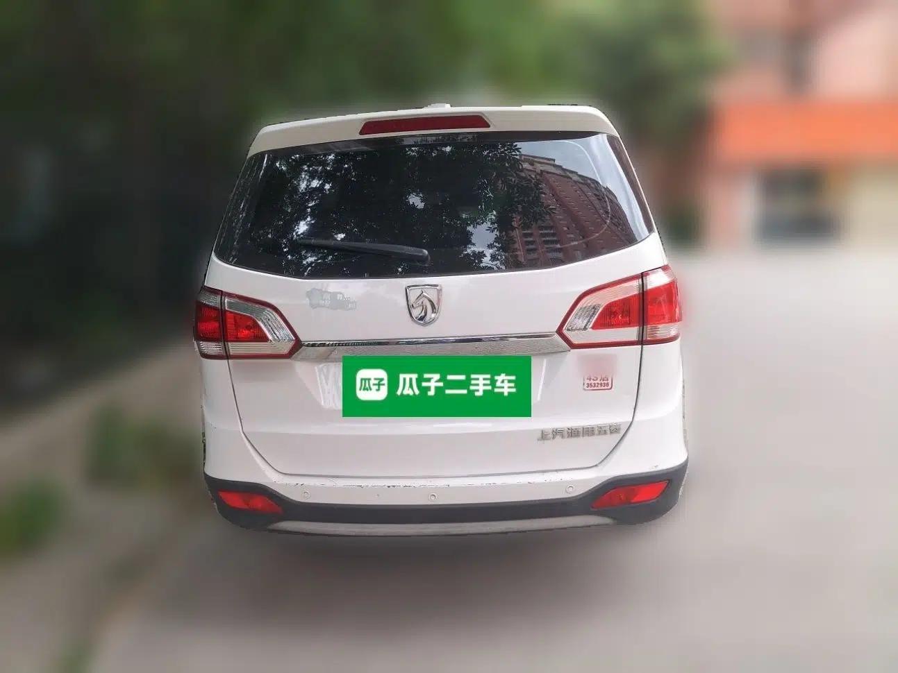 Baojun 730 2014 1.5L manual Comfort version 7 seats — миниатюра 5