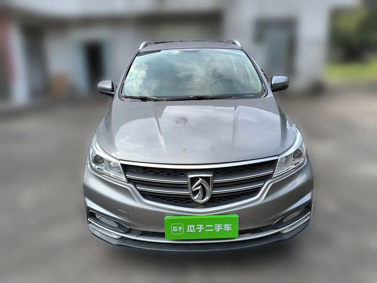 Baojun 730 2017 1.5T Manual Fashion Version 7 Seats China V Emission Standard — миниатюра 2
