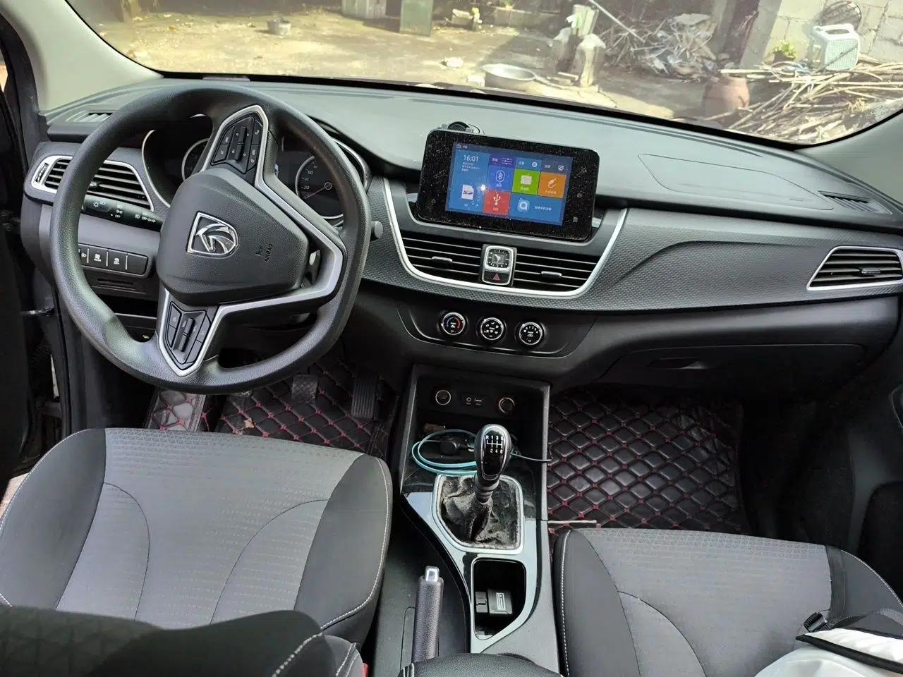 Baojun 730 2017 1.5T Manual Fashion Version 7 Seats China V Emission Standard — миниатюра 9