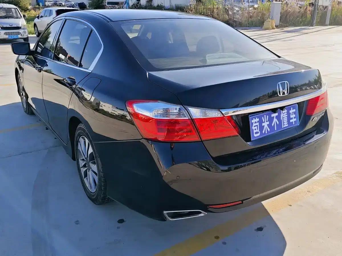 2014 Honda Accord 2.0L LX Comfort Edition — миниатюра 9