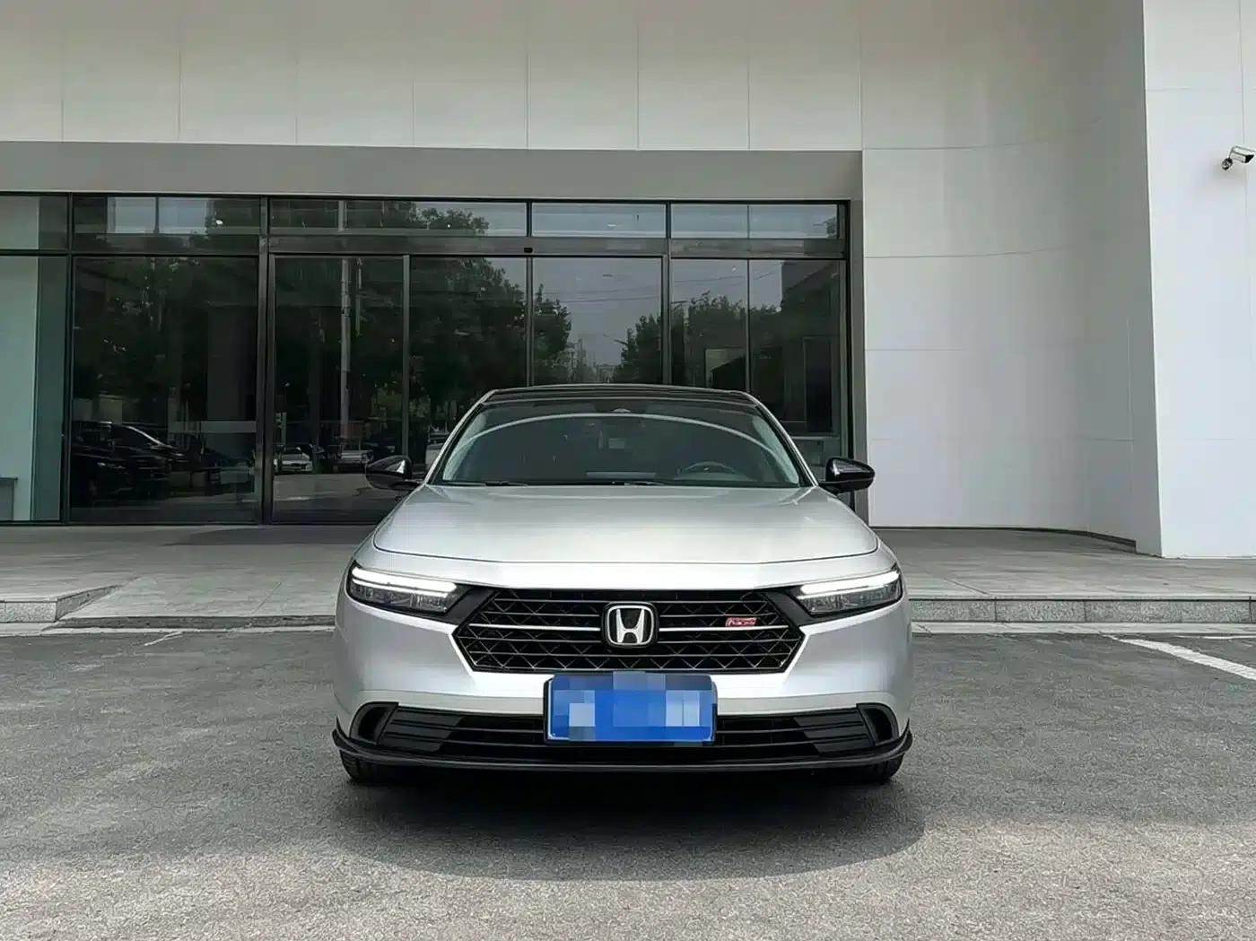 2024 Honda Accord 260TURBO Luxury Edition — миниатюра 1